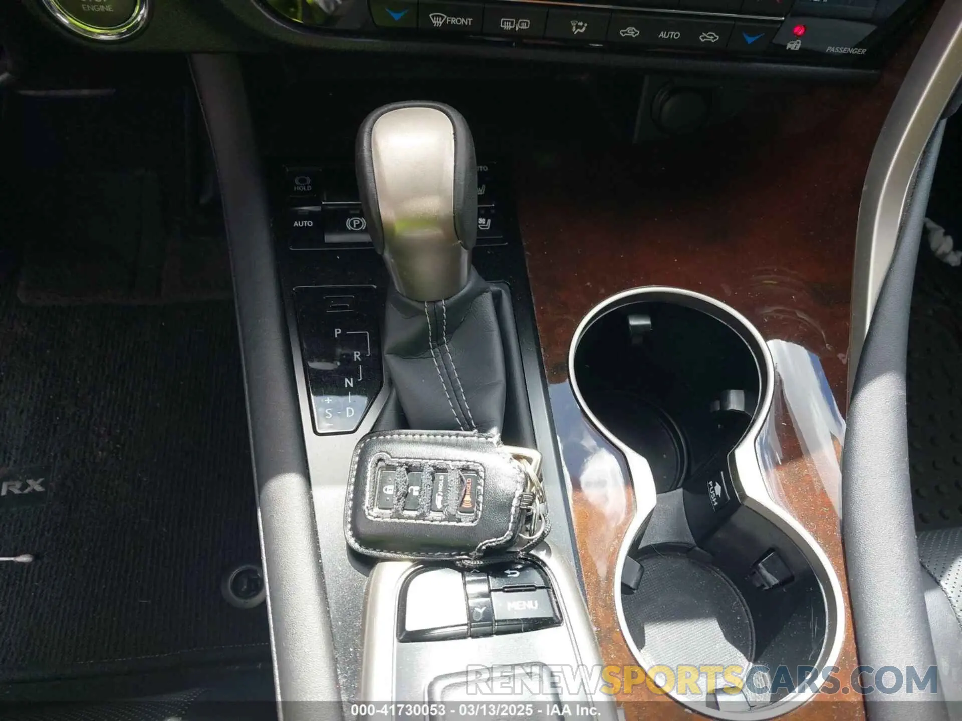 11 fotografías del automóvil dañado 2T2ZZMCAXKC138089 LEXUS RX 350 2019