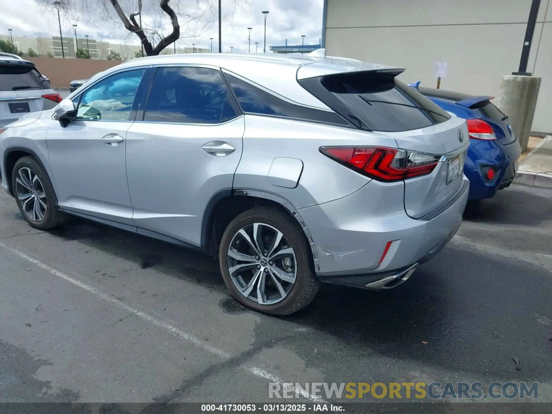 3 fotografías del automóvil dañado 2T2ZZMCAXKC138089 LEXUS RX 350 2019