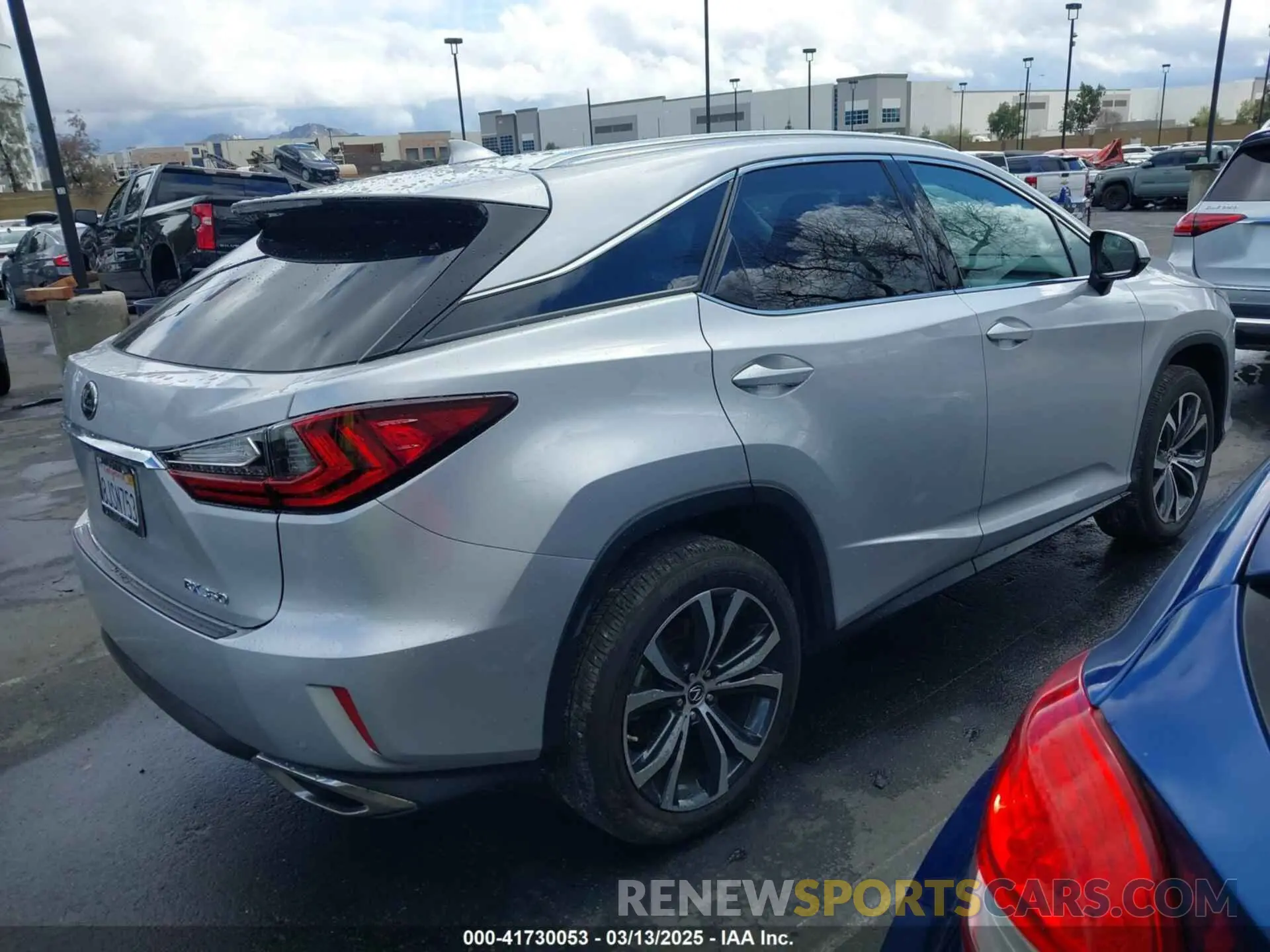 4 fotografías del automóvil dañado 2T2ZZMCAXKC138089 LEXUS RX 350 2019