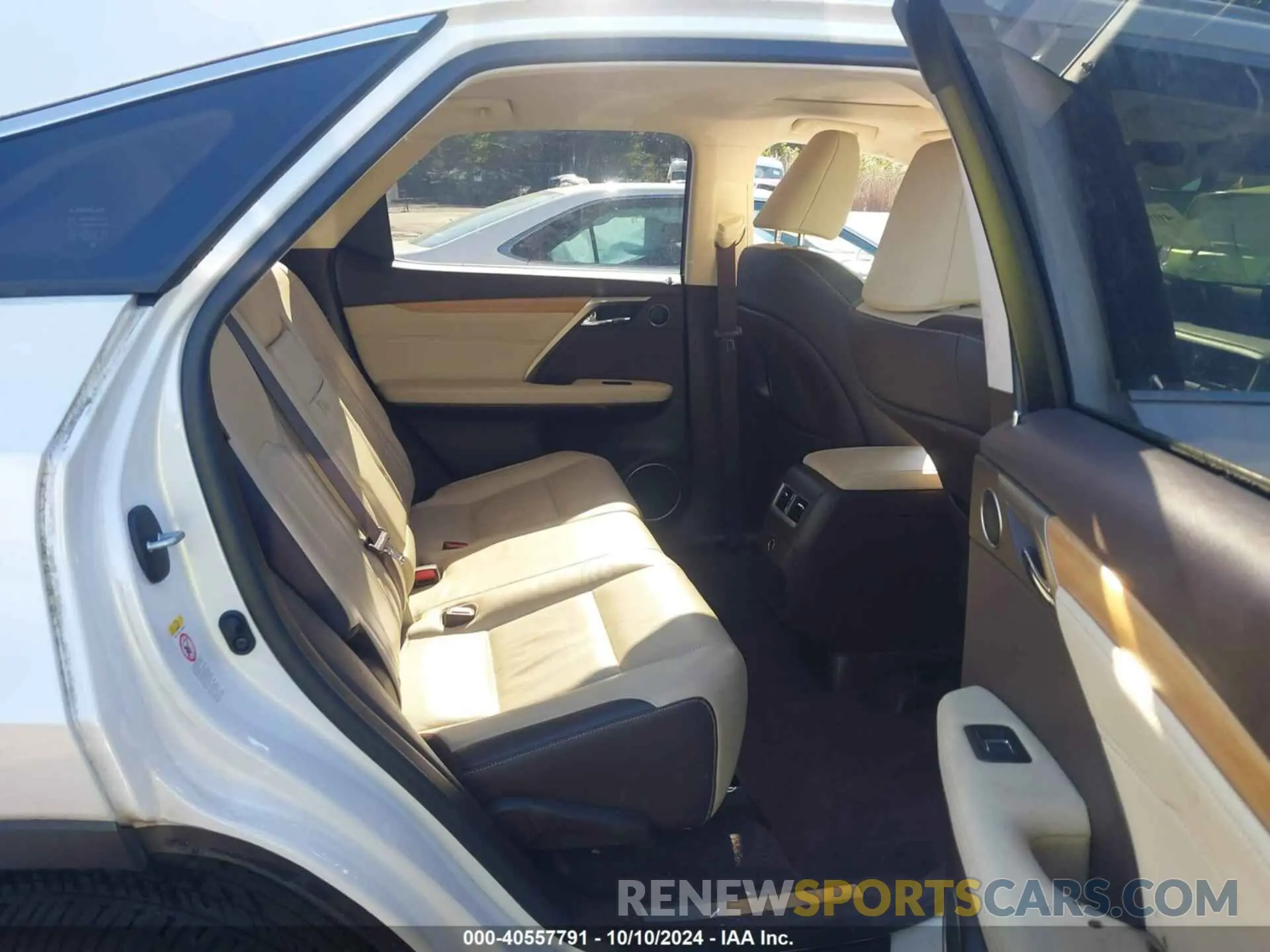 8 fotografías del automóvil dañado JTJBZMCA0K2041369 LEXUS RX 350 2019