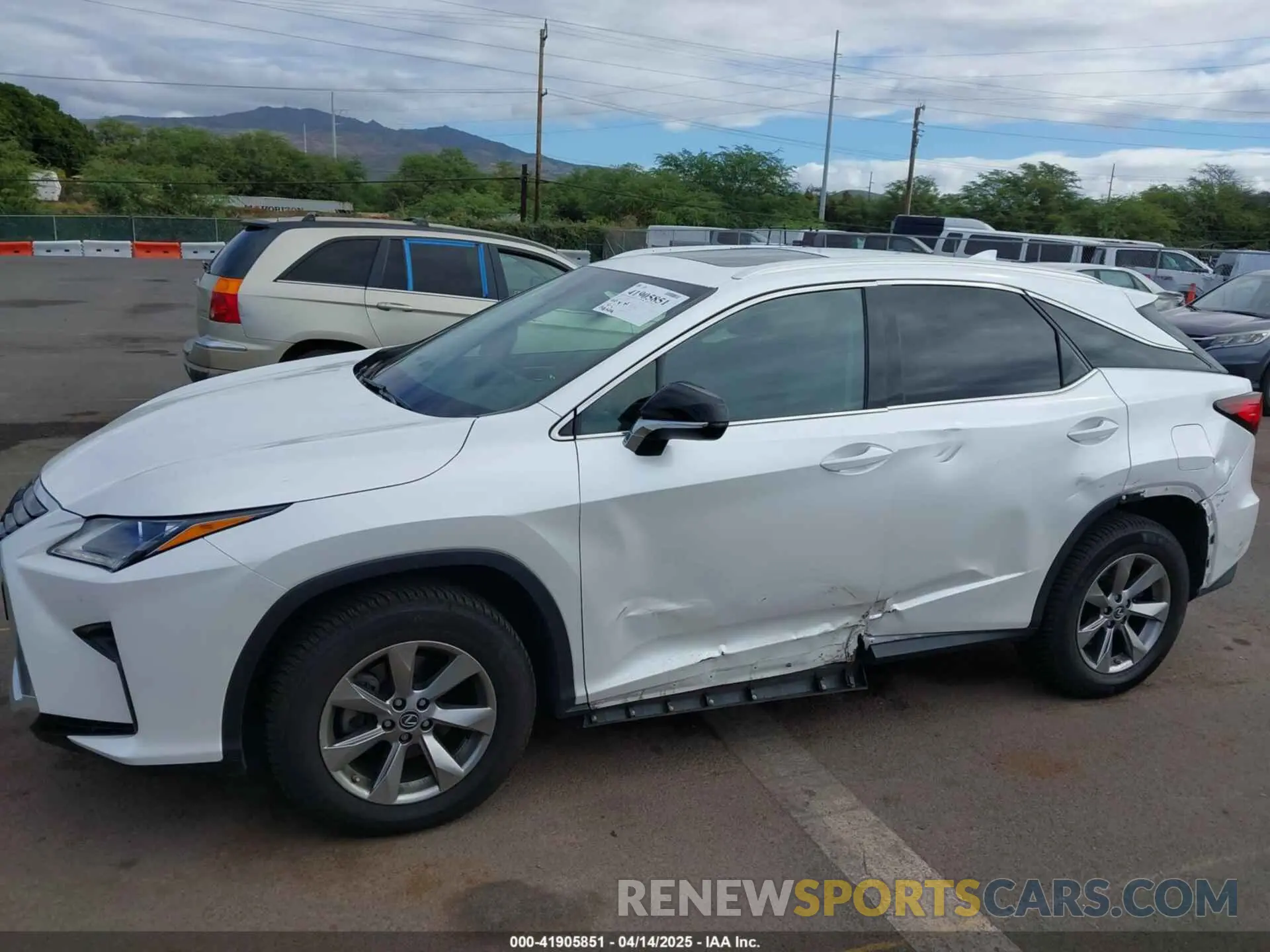 6 fotografías del automóvil dañado JTJBZMCA6K2045071 LEXUS RX 350 2019