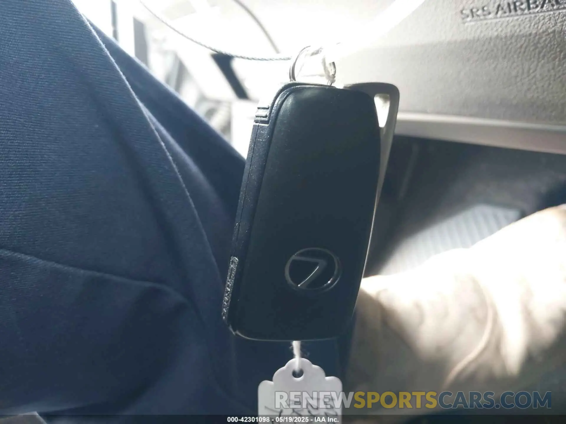 11 fotografías del automóvil dañado 2T2HZMAA0LC159629 LEXUS RX 350 2020