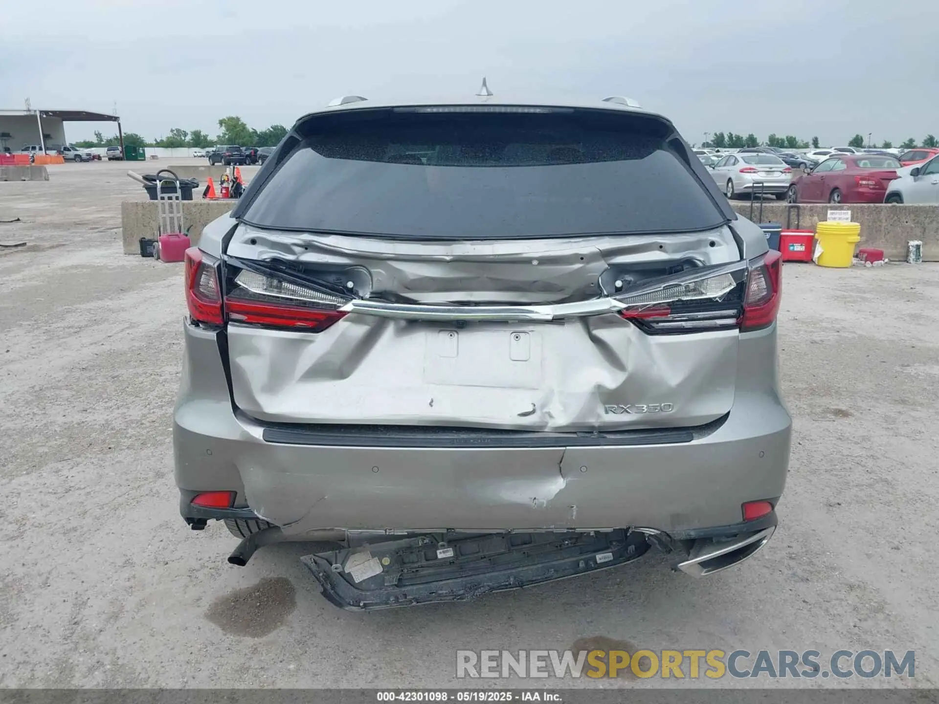 16 fotografías del automóvil dañado 2T2HZMAA0LC159629 LEXUS RX 350 2020