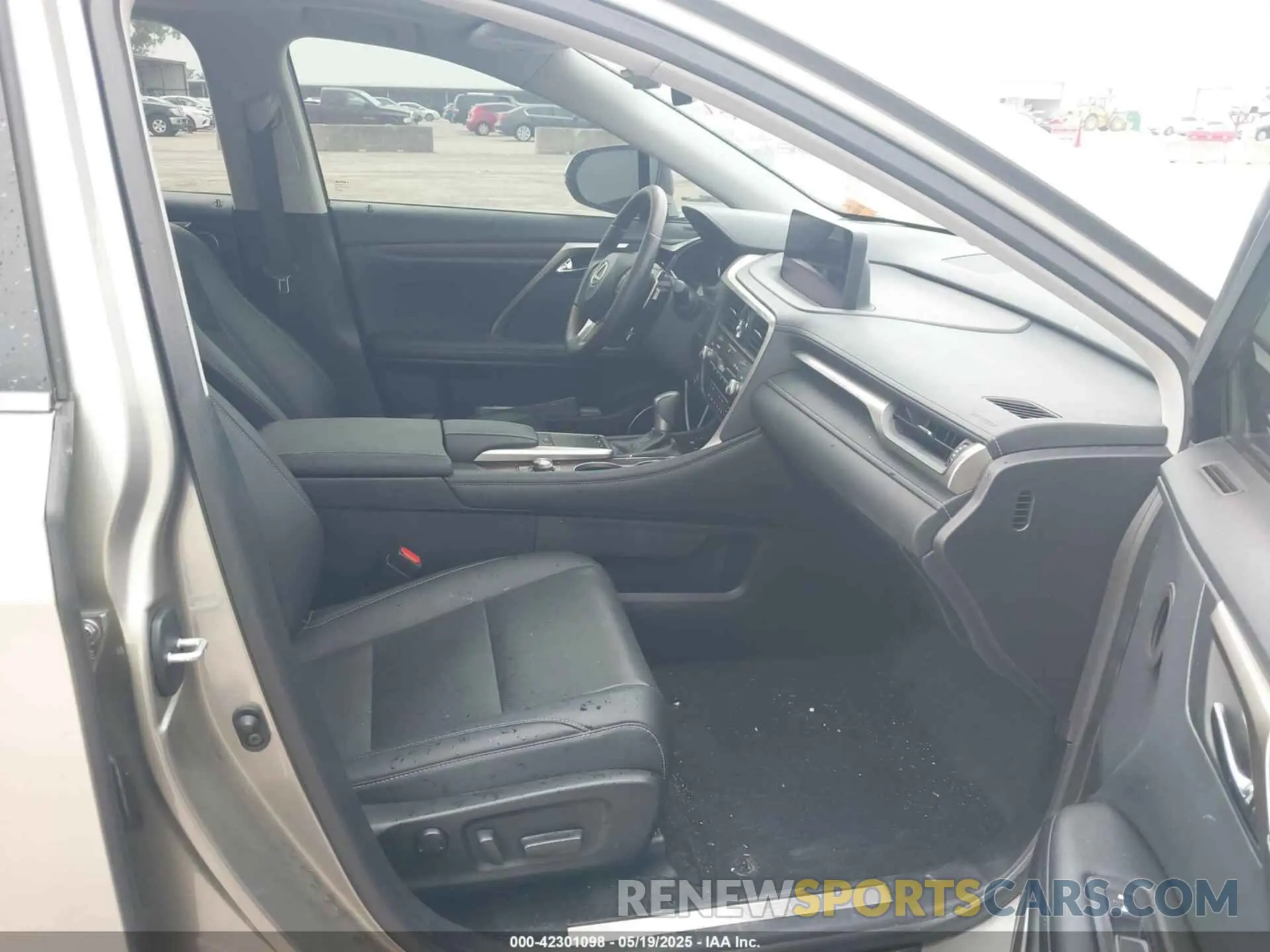 5 fotografías del automóvil dañado 2T2HZMAA0LC159629 LEXUS RX 350 2020