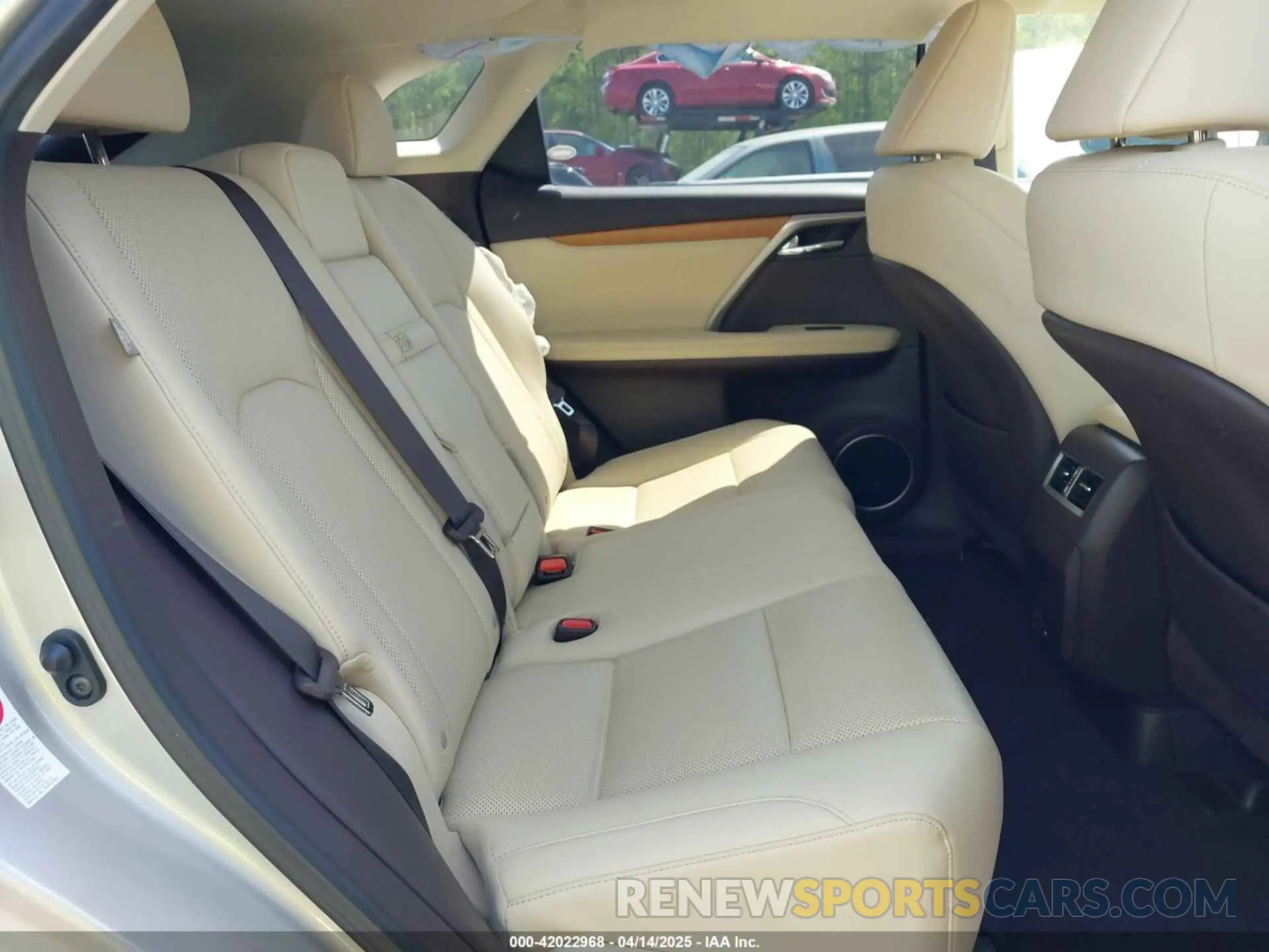 8 fotografías del automóvil dañado 2T2HZMAA2LC155128 LEXUS RX 350 2020