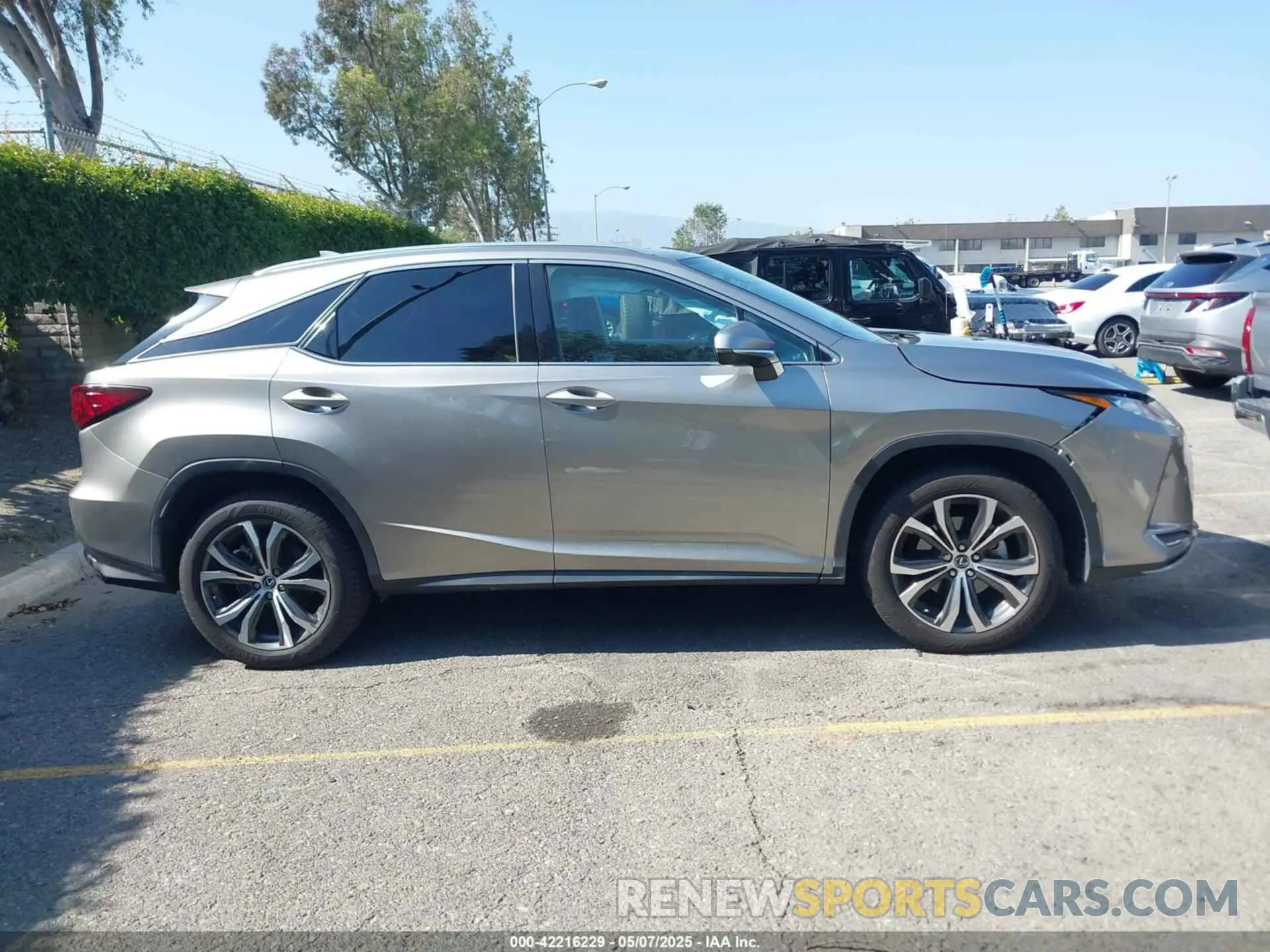 13 fotografías del automóvil dañado 2T2HZMAA3LC152884 LEXUS RX 350 2020