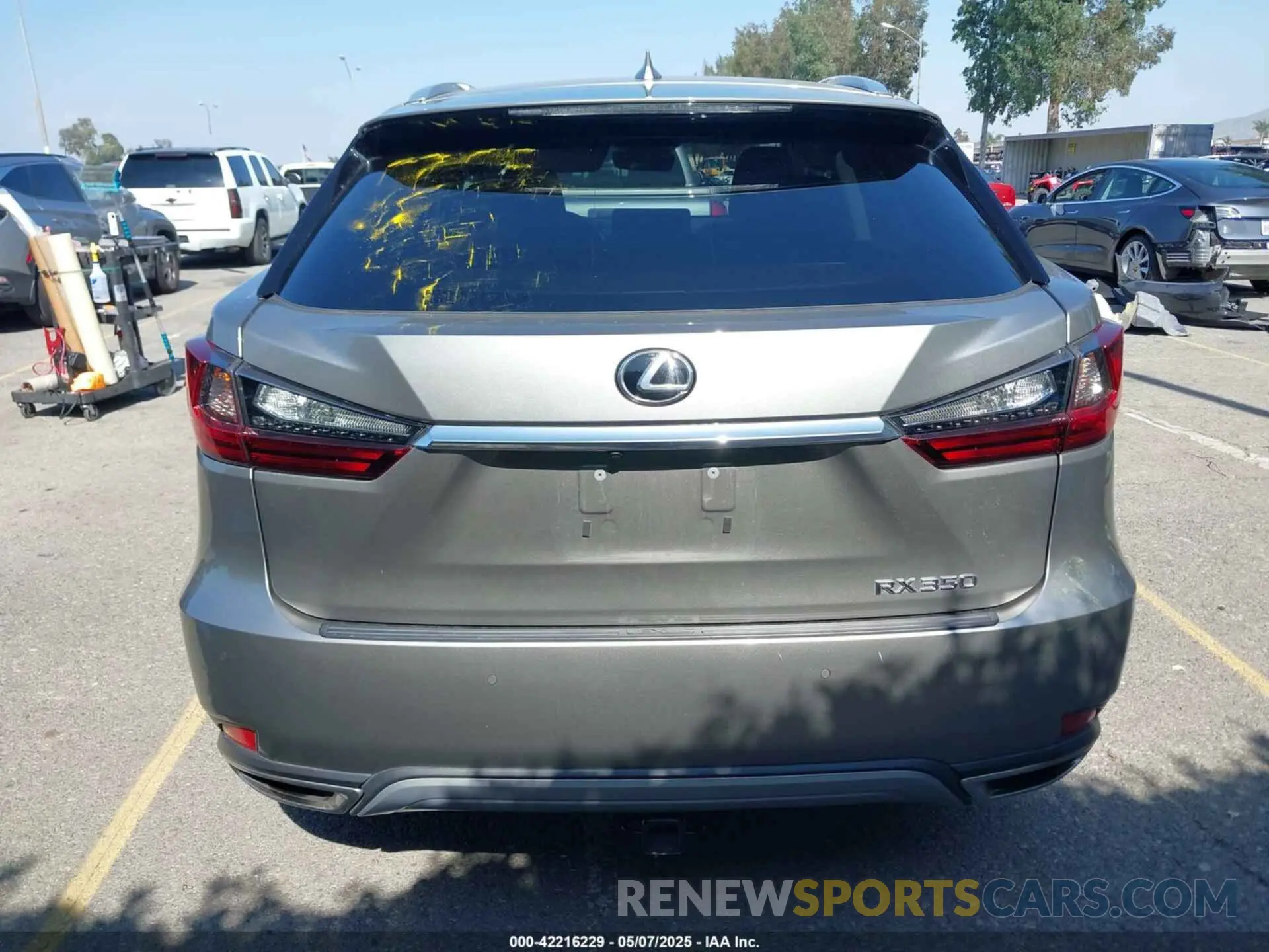 16 fotografías del automóvil dañado 2T2HZMAA3LC152884 LEXUS RX 350 2020