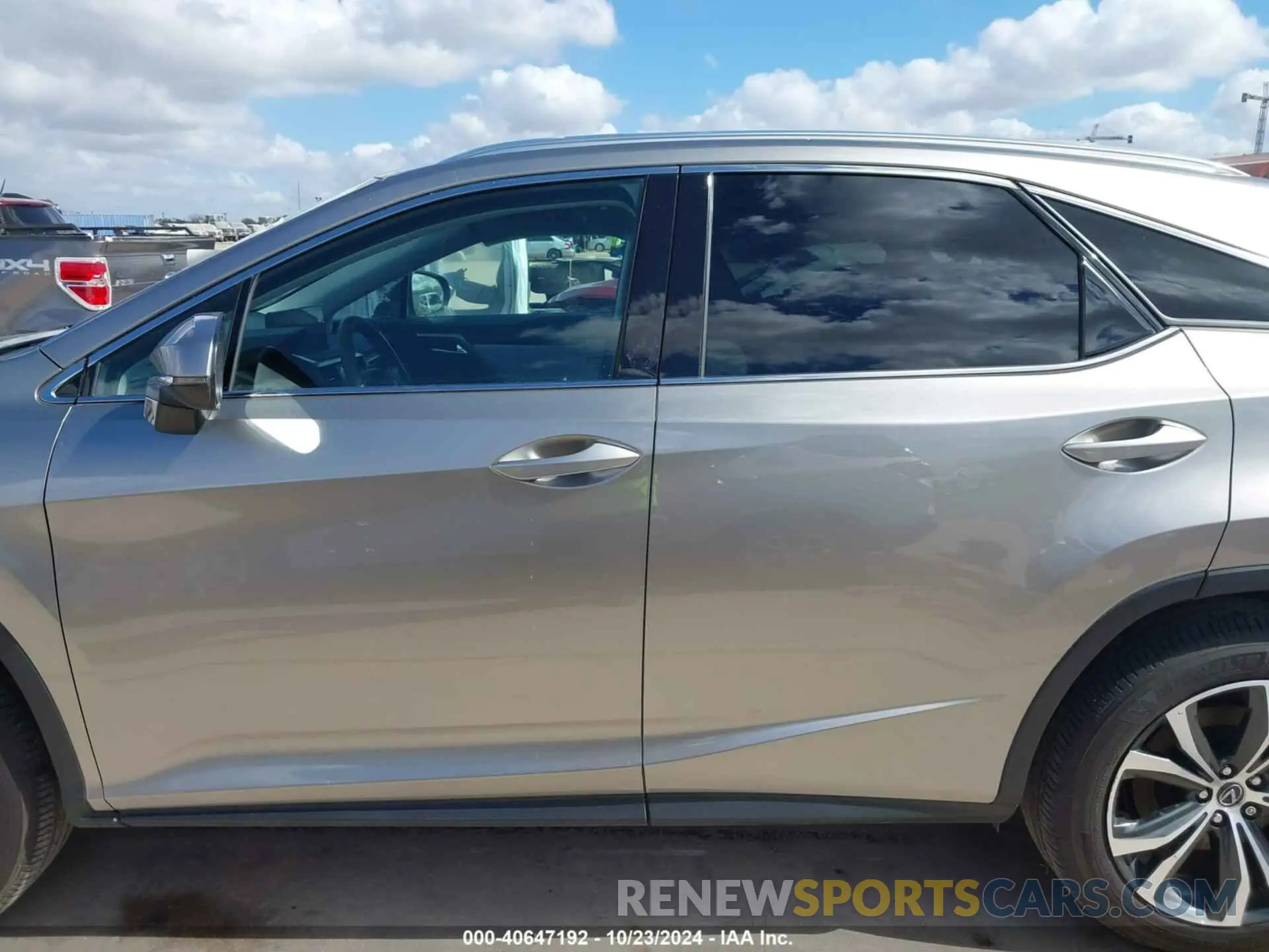 15 fotografías del automóvil dañado 2T2HZMAA7LC162589 LEXUS RX 350 2020