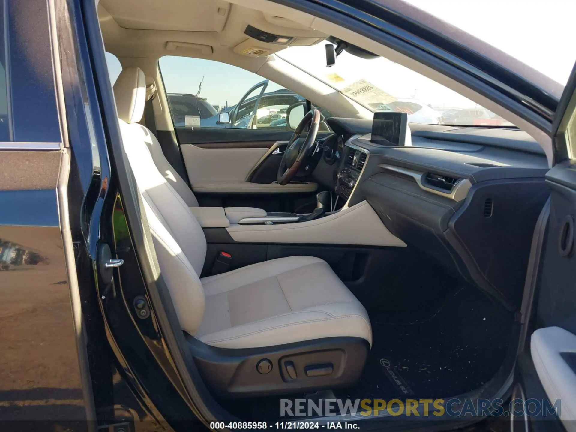 5 fotografías del automóvil dañado 2T2HZMAA8LC166067 LEXUS RX 350 2020