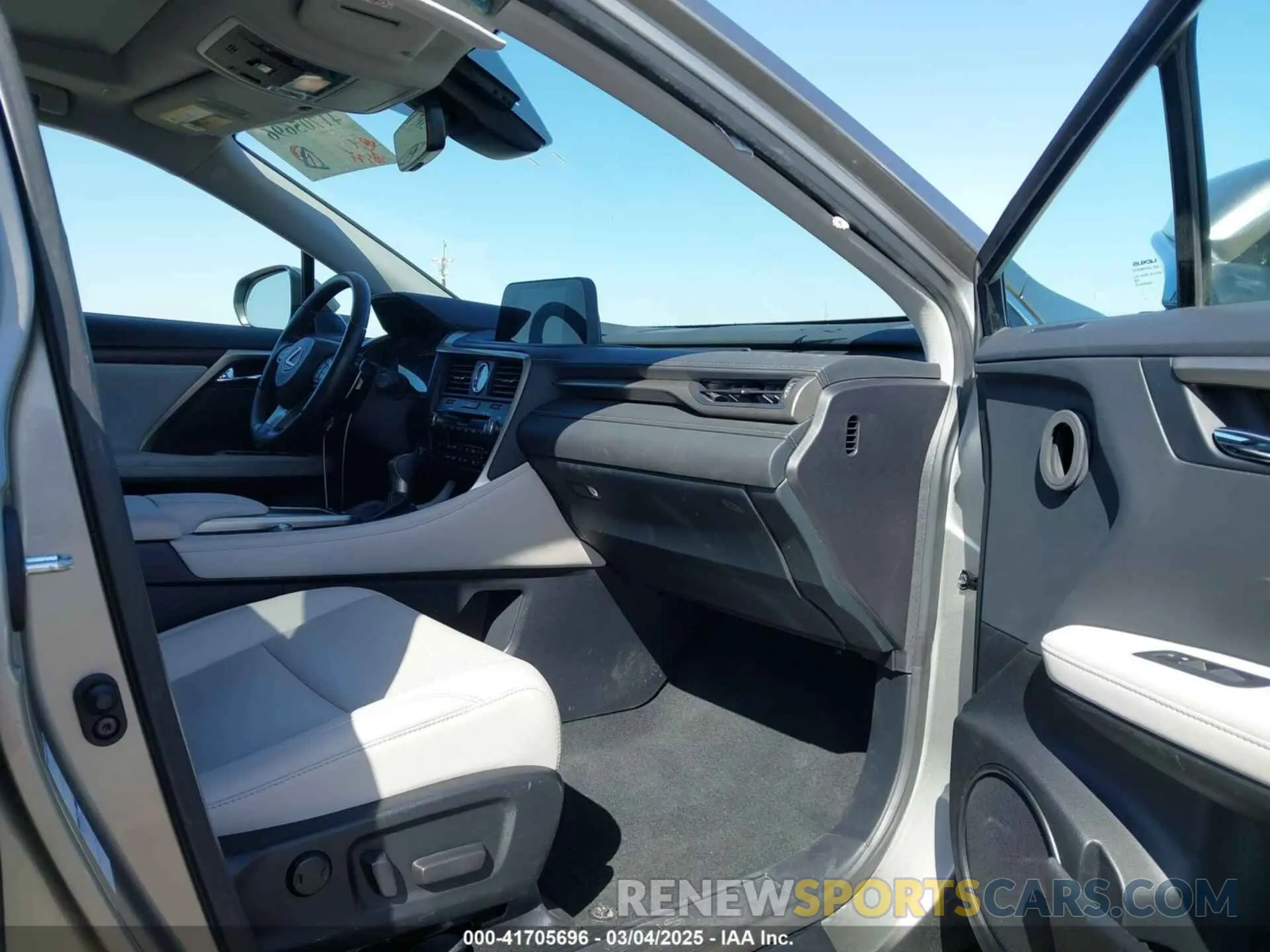 5 fotografías del automóvil dañado 2T2HZMDA1LC256074 LEXUS RX 350 2020
