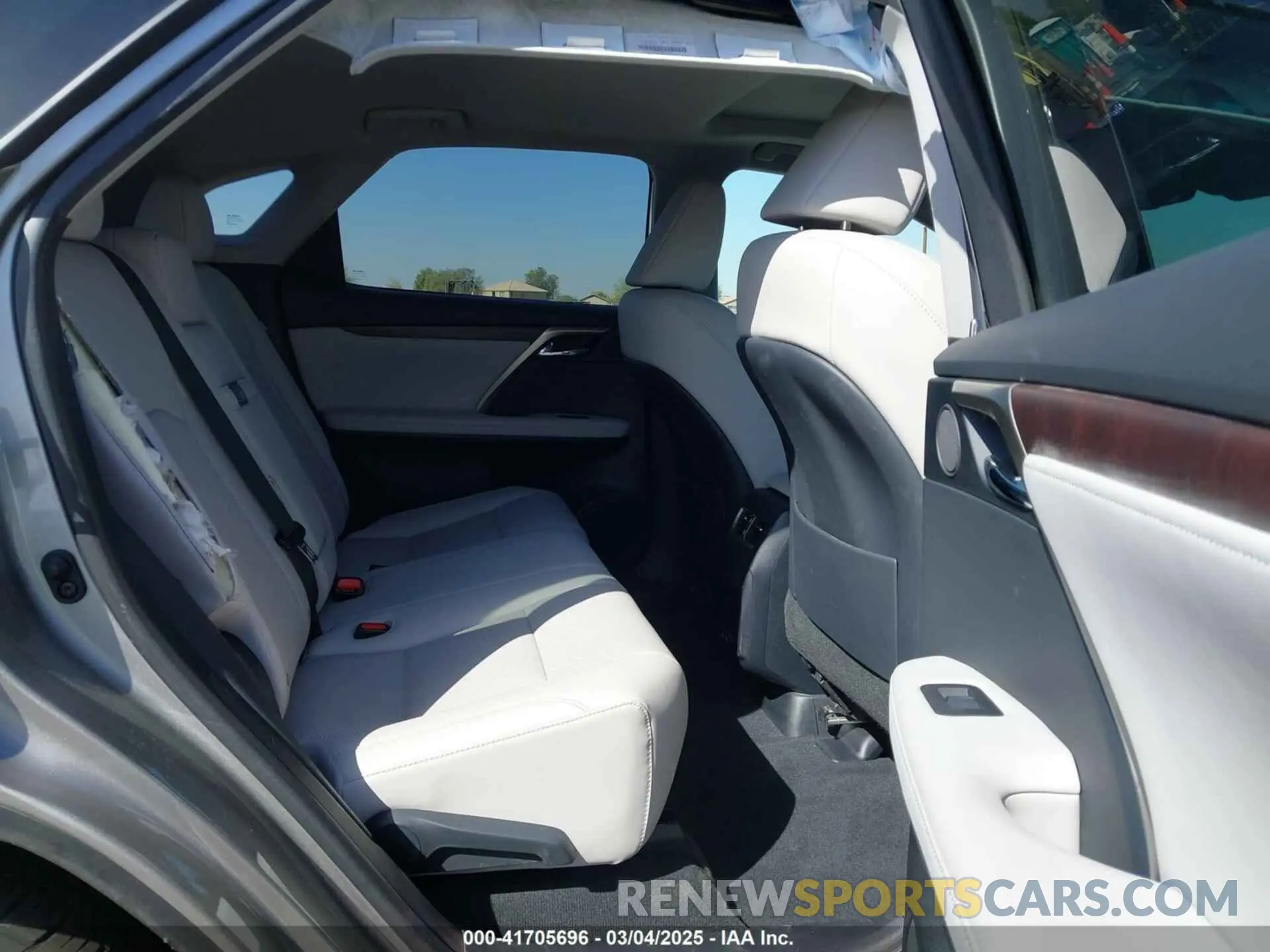 8 fotografías del automóvil dañado 2T2HZMDA1LC256074 LEXUS RX 350 2020