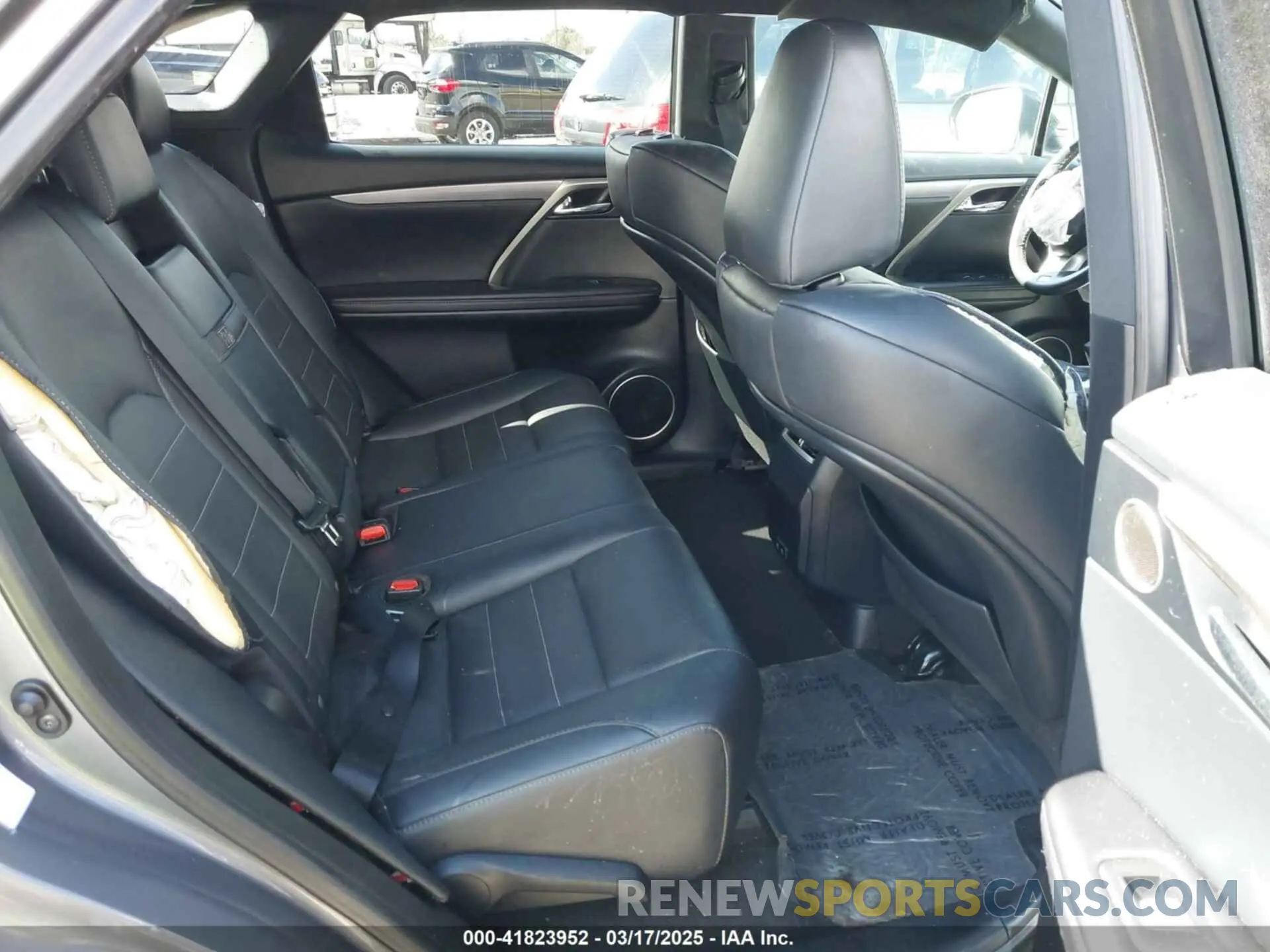 8 fotografías del automóvil dañado 2T2SZMDA9LC221224 LEXUS RX 350 2020