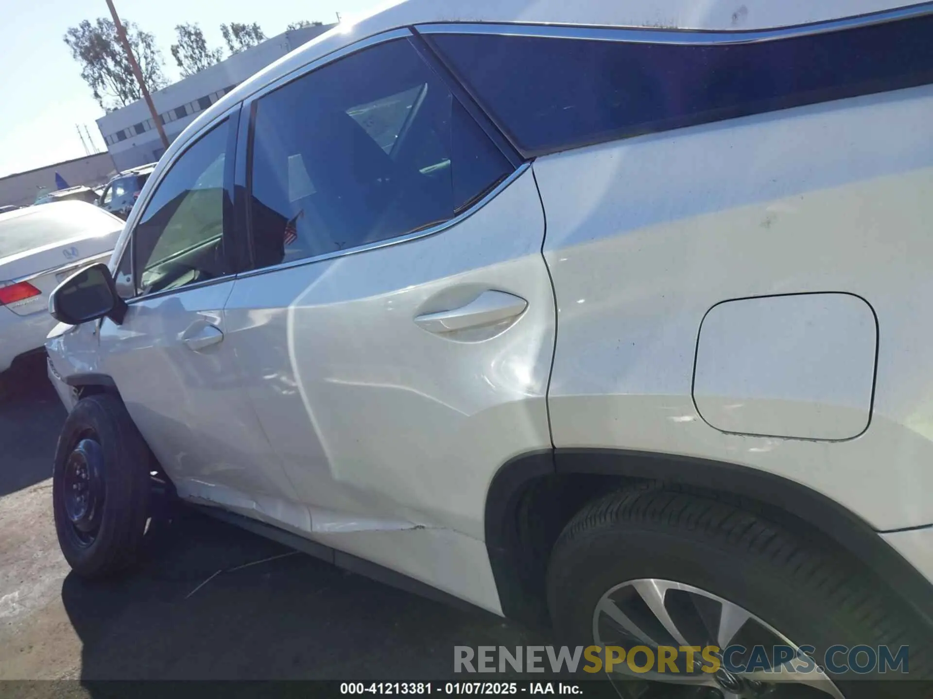14 fotografías del automóvil dañado 2T2AZMAA0MC206743 LEXUS RX 350 2021