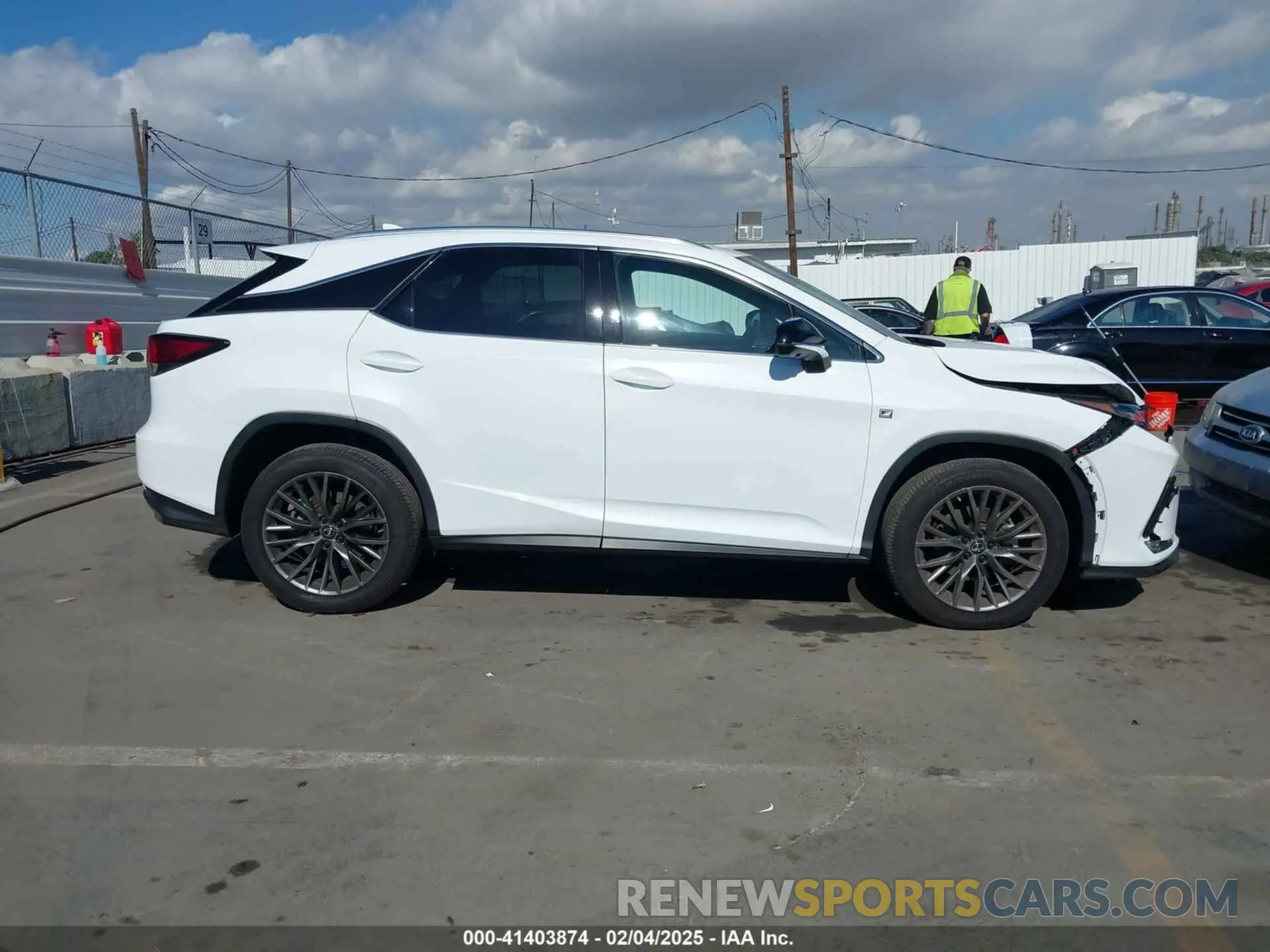 13 fotografías del automóvil dañado 2T2SZMDA8MC289158 LEXUS RX 350 2021