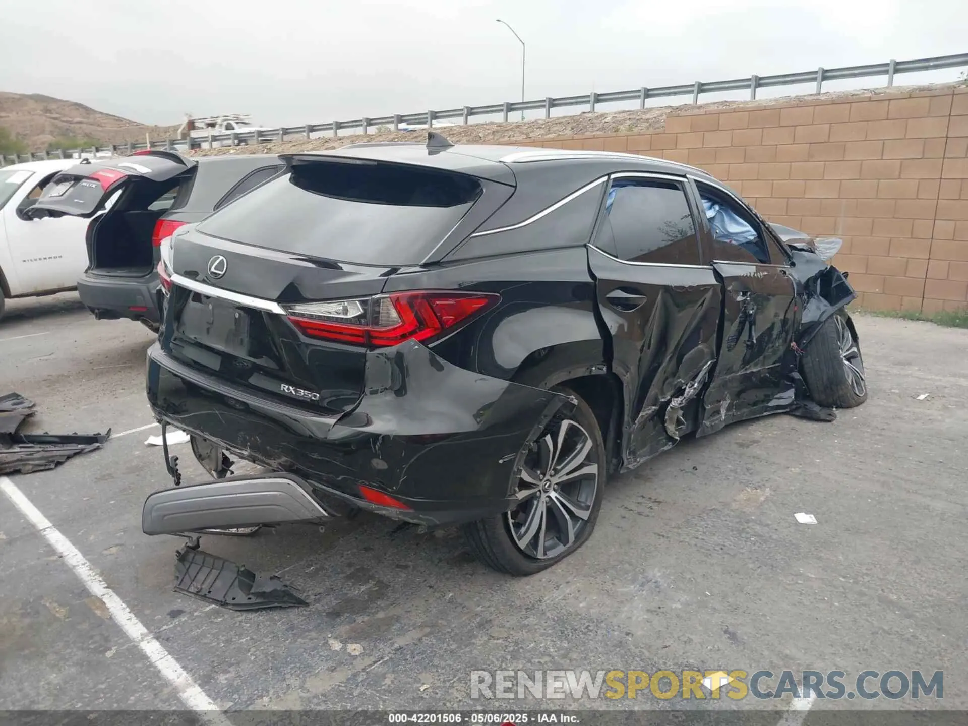 4 fotografías del automóvil dañado 2T2HZMAA3NC255337 LEXUS RX 350 2022