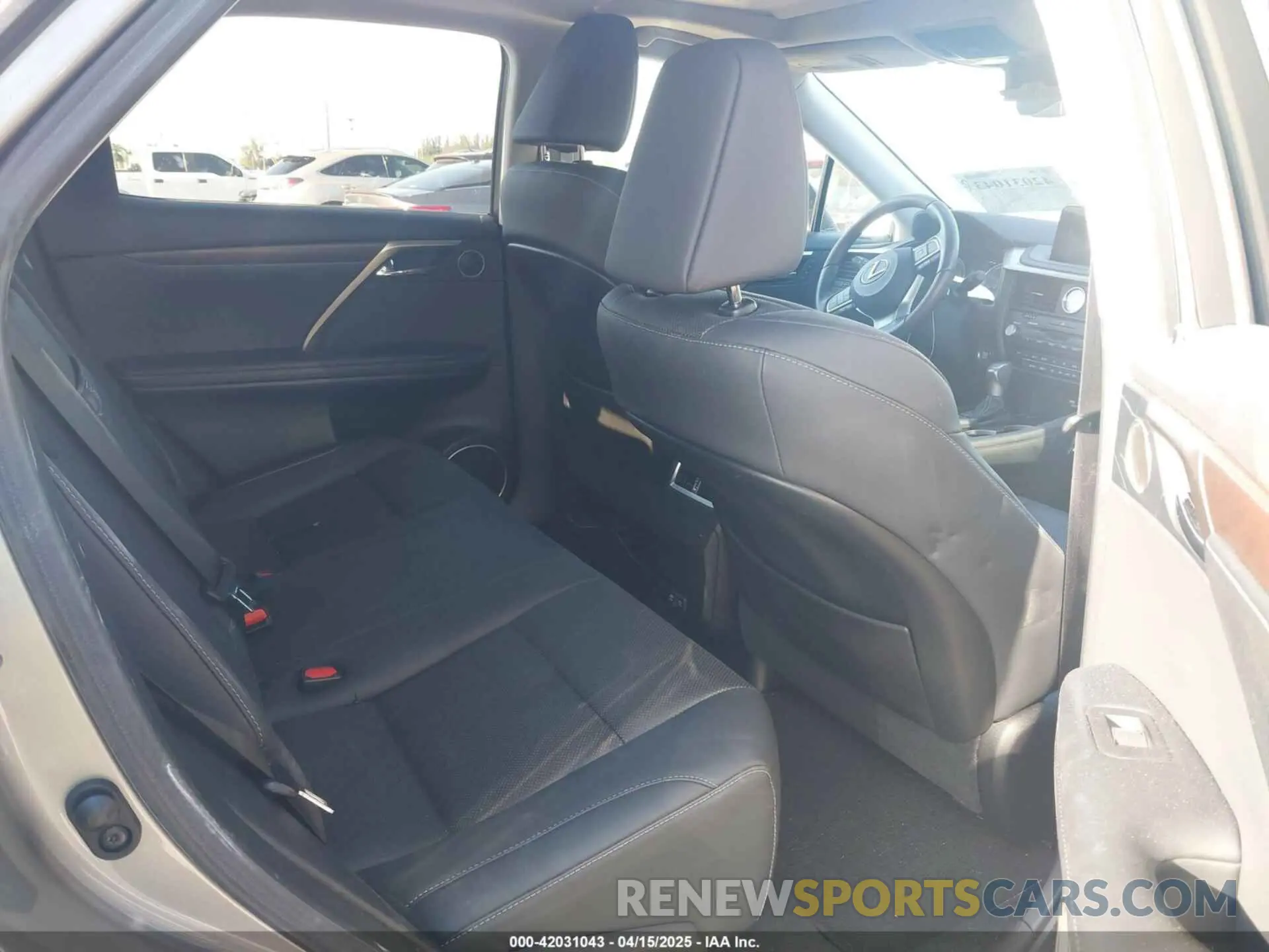 8 fotografías del automóvil dañado 2T2HZMAA5NC240161 LEXUS RX 350 2022