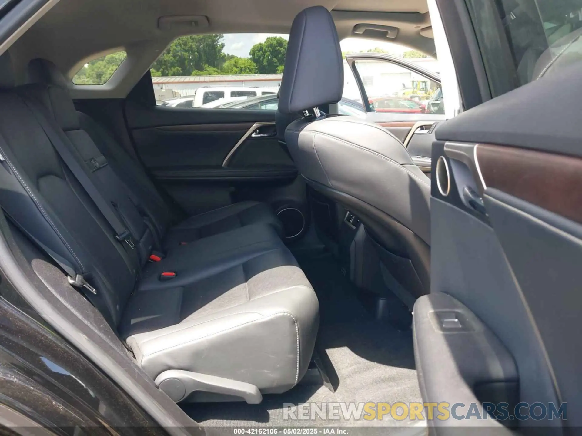 8 fotografías del automóvil dañado 2T2HZMAA5NC258871 LEXUS RX 350 2022