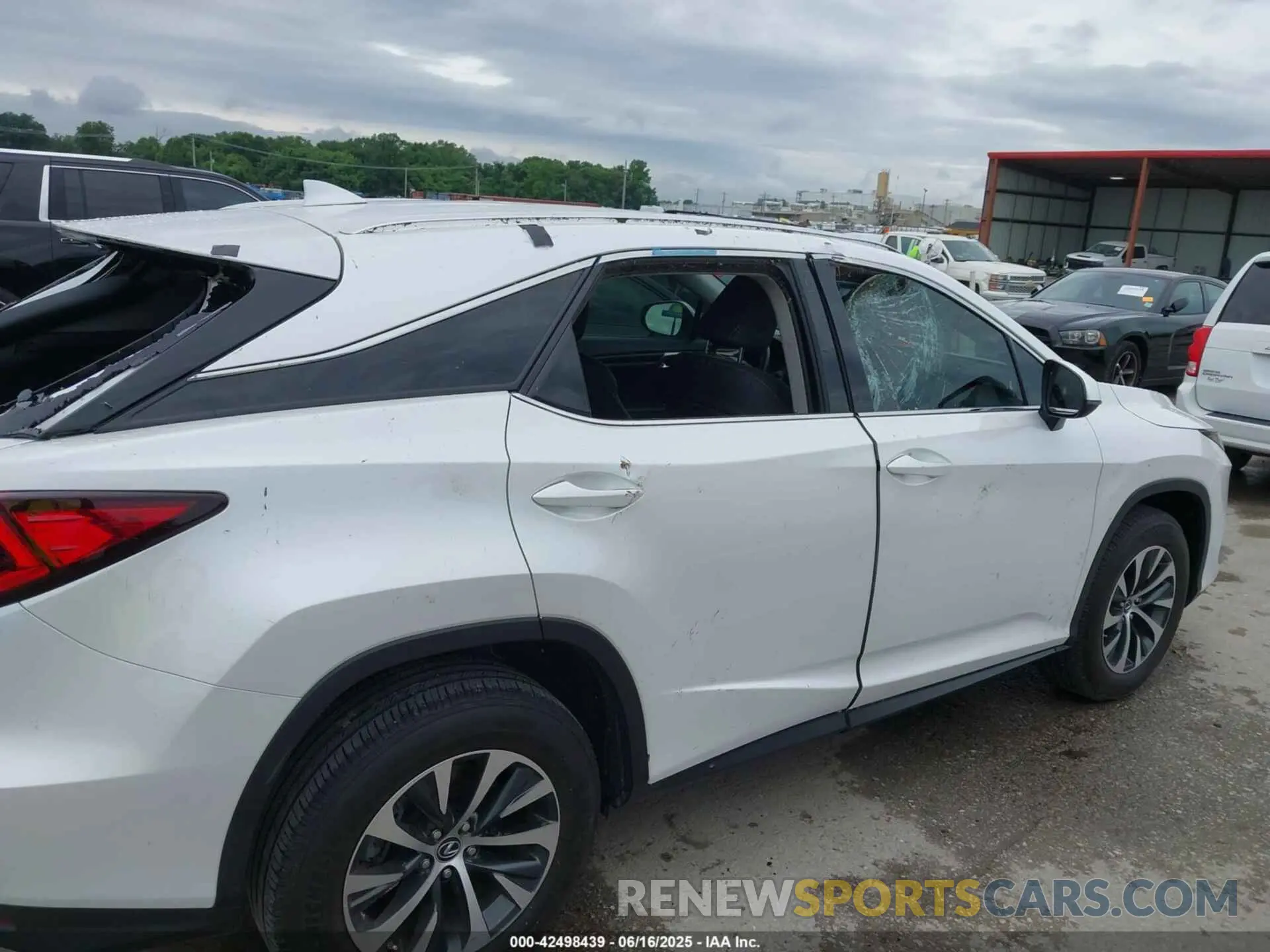17 fotografías del automóvil dañado 2T2HZMAA6NC257406 LEXUS RX 350 2022