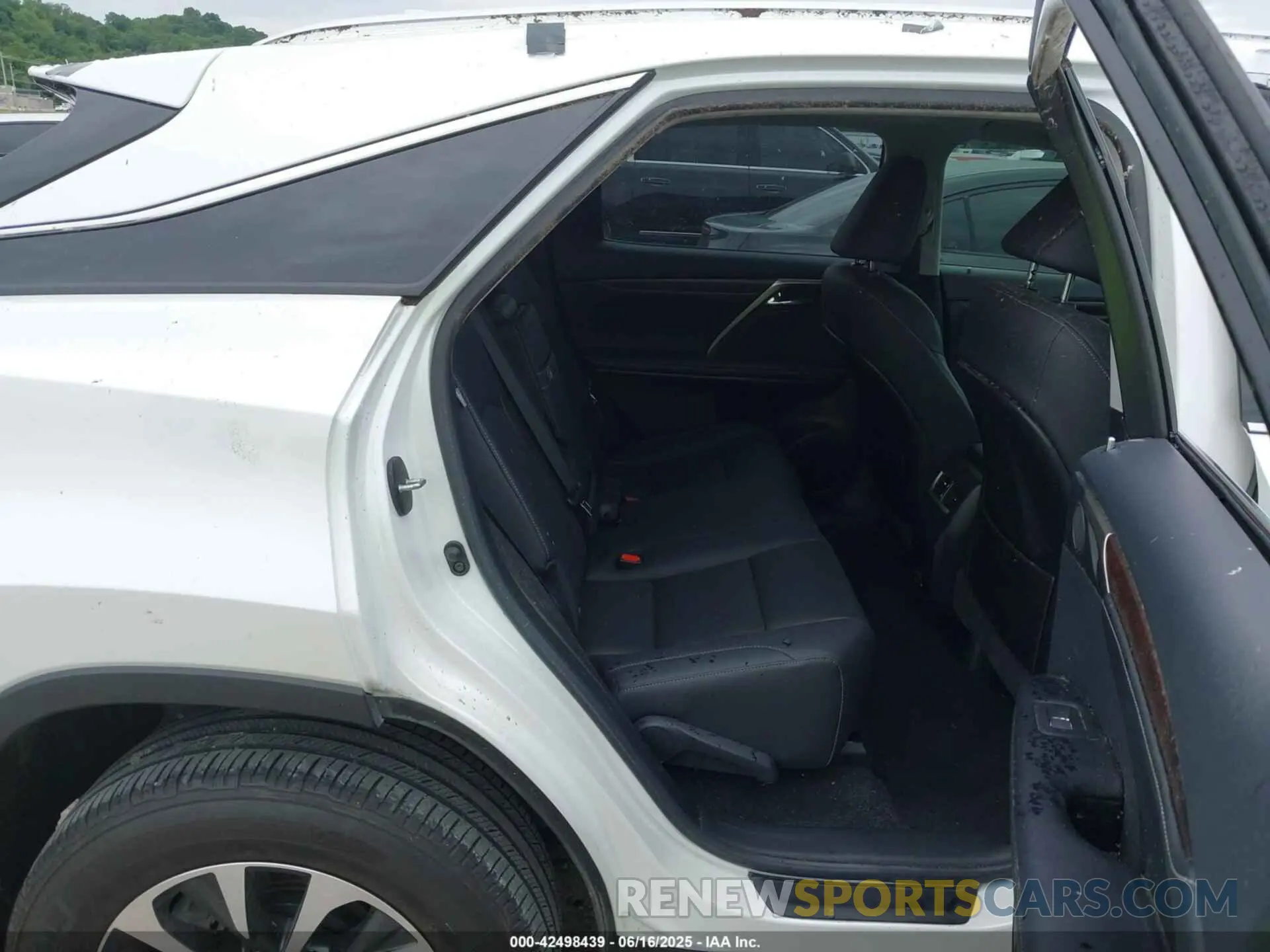 8 fotografías del automóvil dañado 2T2HZMAA6NC257406 LEXUS RX 350 2022