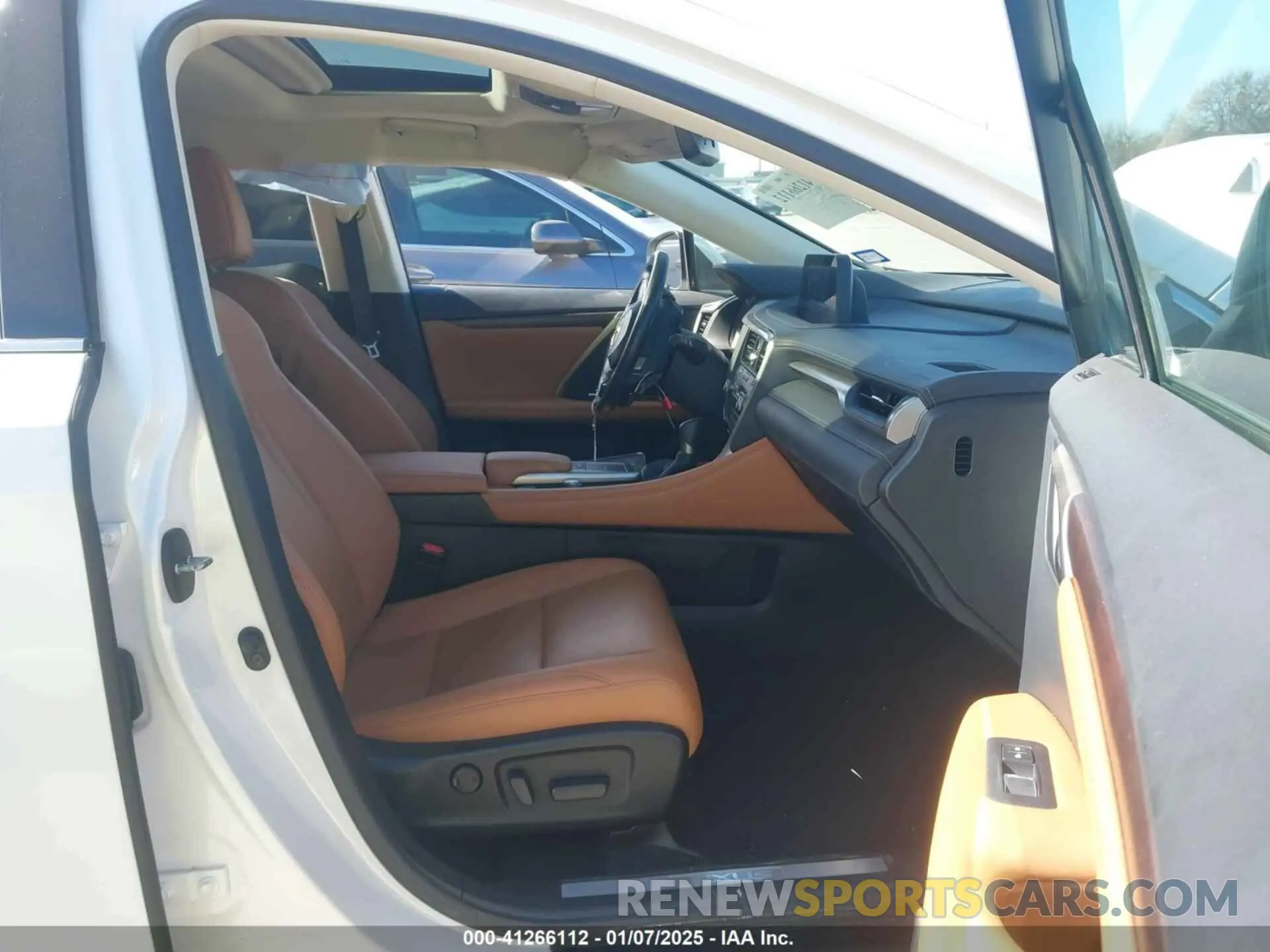 5 fotografías del automóvil dañado 2T2HZMAA9NC234752 LEXUS RX 350 2022