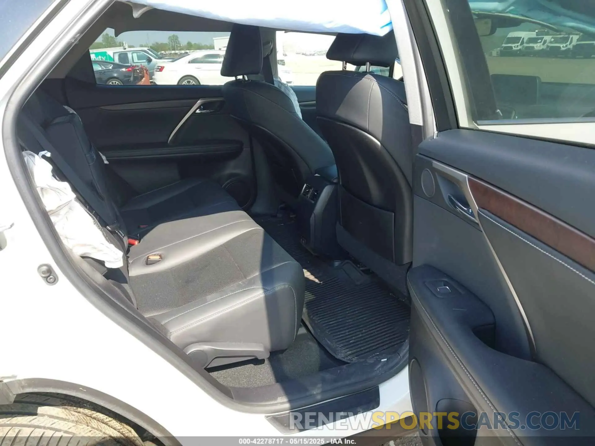 8 fotografías del automóvil dañado 2T2HZMDA5NC351692 LEXUS RX 350 2022