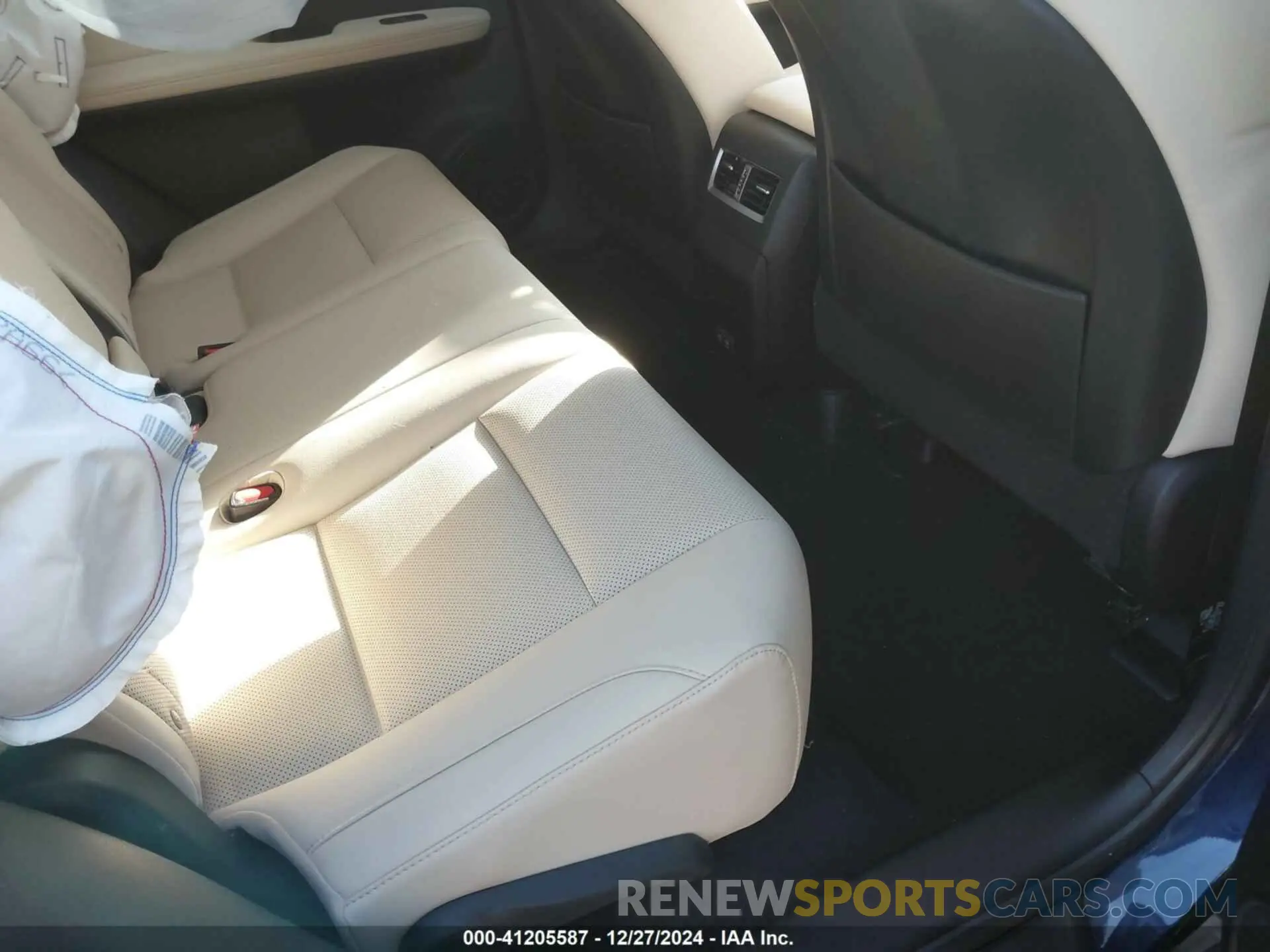 8 fotografías del automóvil dañado 2T2HZMDA7NC310819 LEXUS RX 350 2022