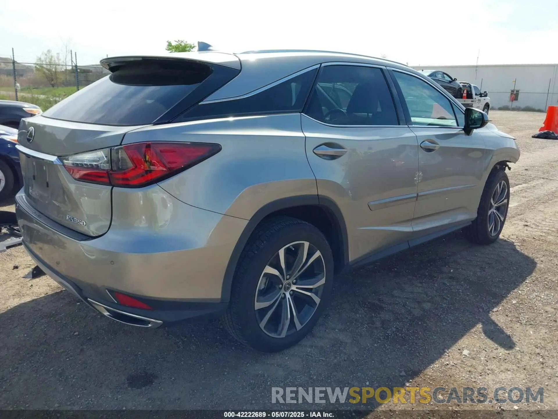 4 fotografías del automóvil dañado 2T2HZMDA8NC356417 LEXUS RX 350 2022