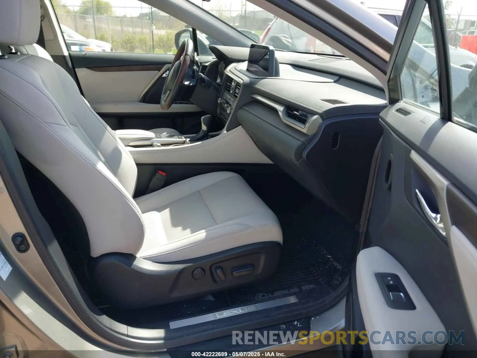 5 fotografías del automóvil dañado 2T2HZMDA8NC356417 LEXUS RX 350 2022