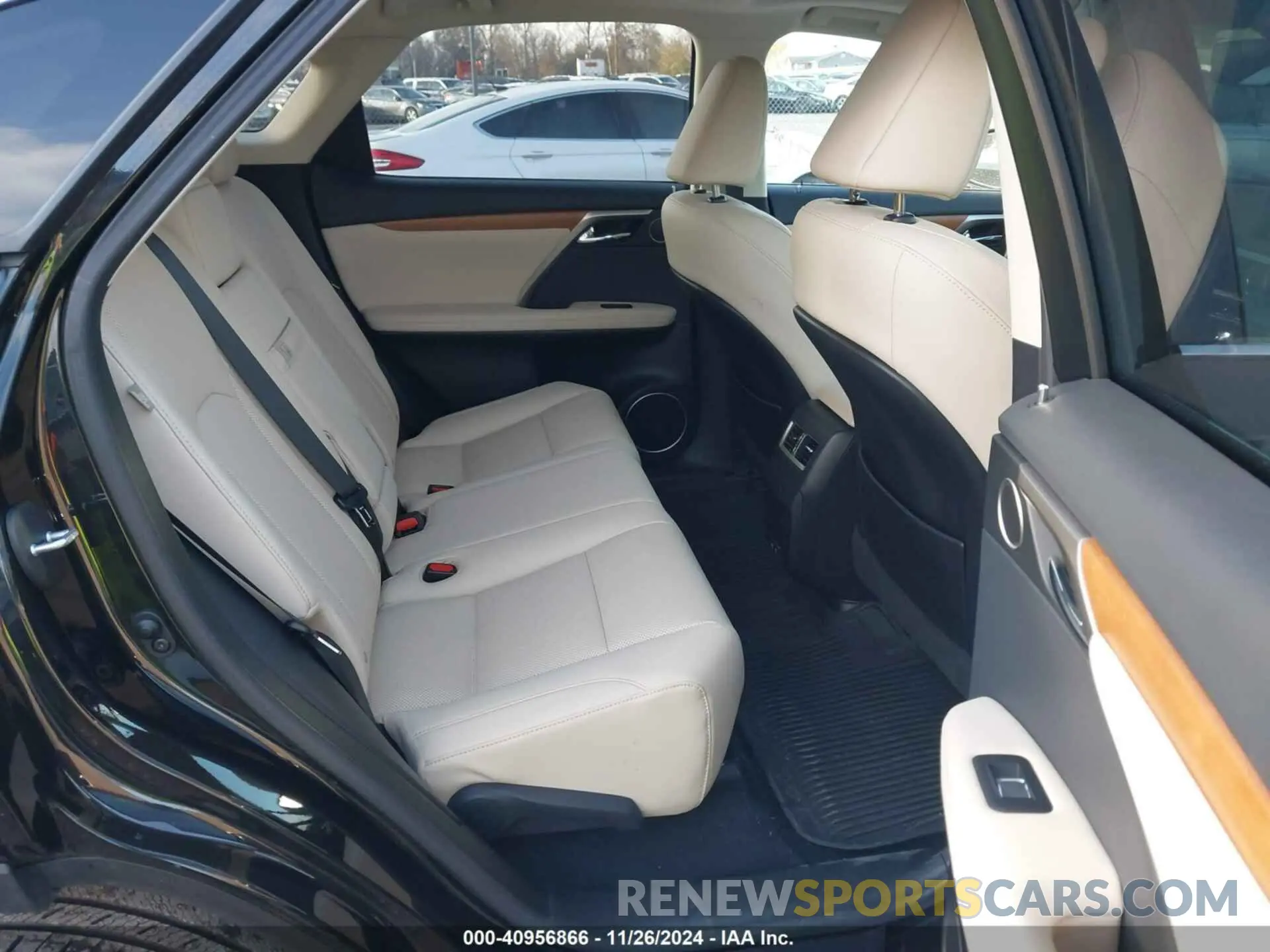 8 fotografías del automóvil dañado 2T2HZMDA9NC357950 LEXUS RX 350 2022
