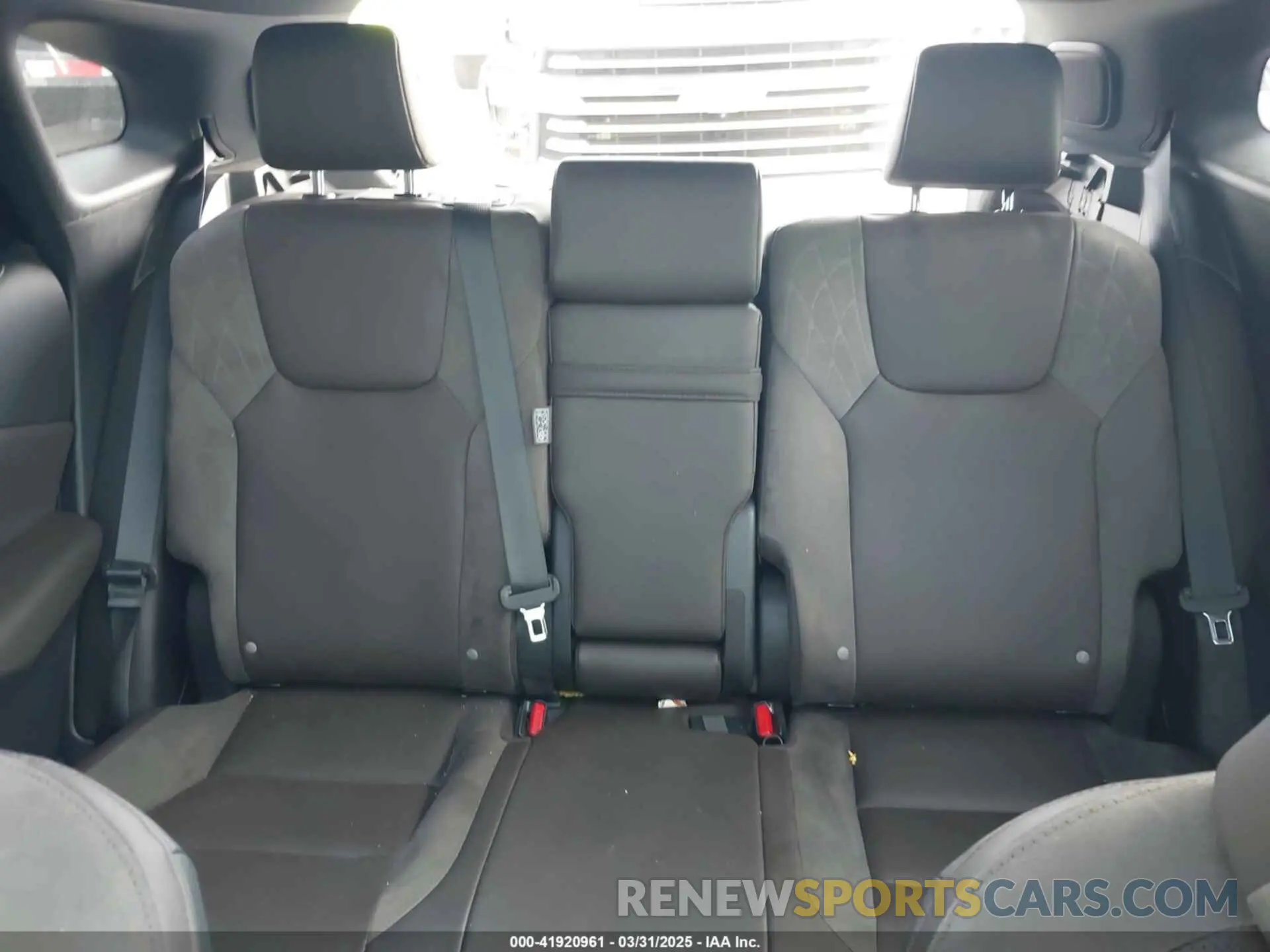 8 fotografías del automóvil dañado 2T2BAMBA1PC012107 LEXUS RX 350 2023