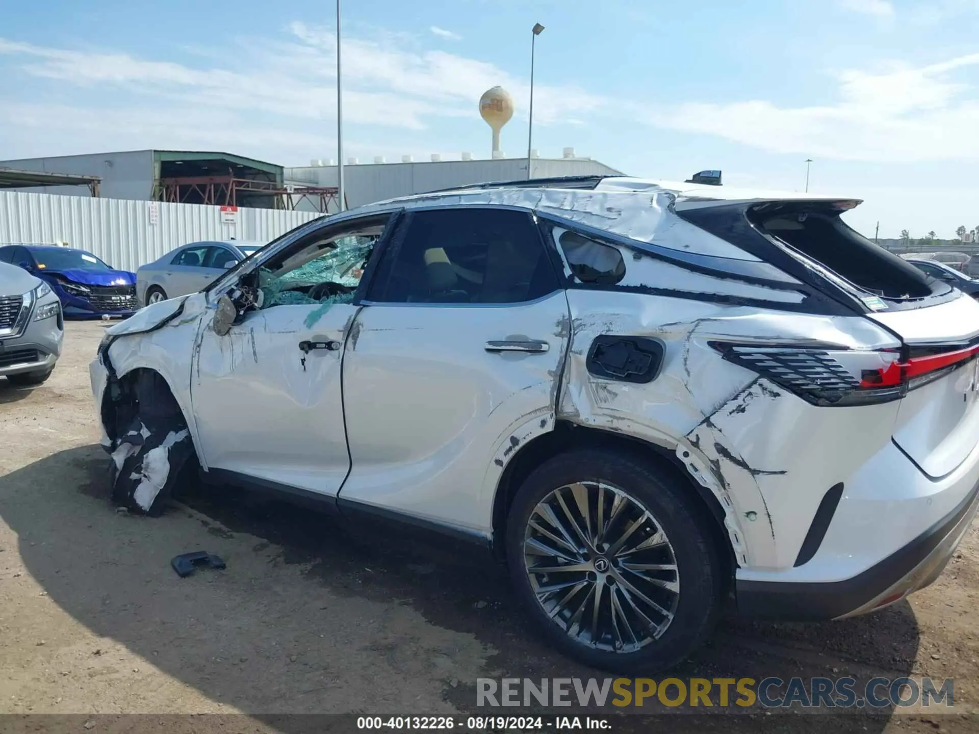 14 fotografías del automóvil dañado 2T2BAMBA1PC021437 LEXUS RX 350 2023