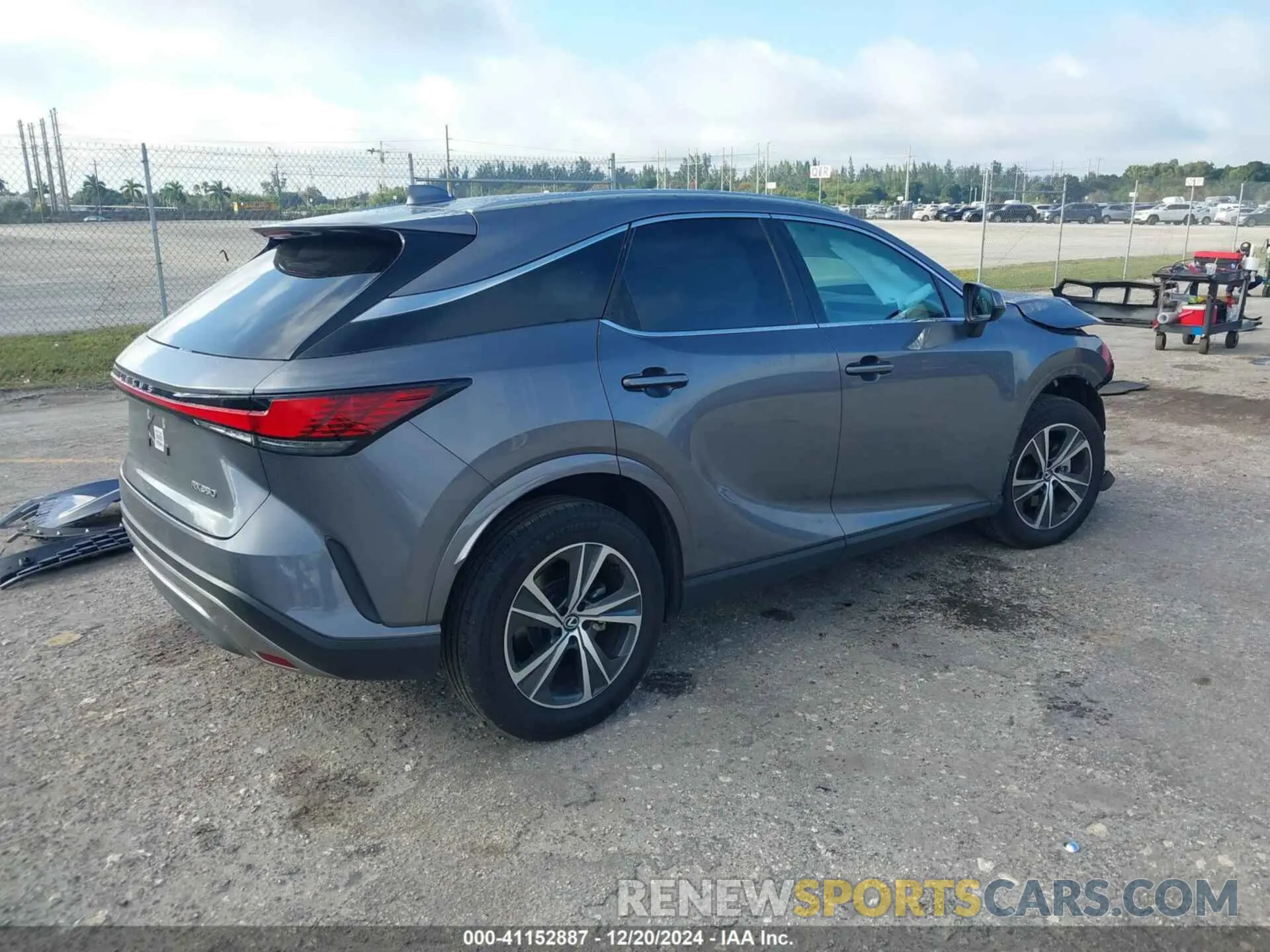 4 fotografías del automóvil dañado 2T2BAMBA3PC002677 LEXUS RX 350 2023