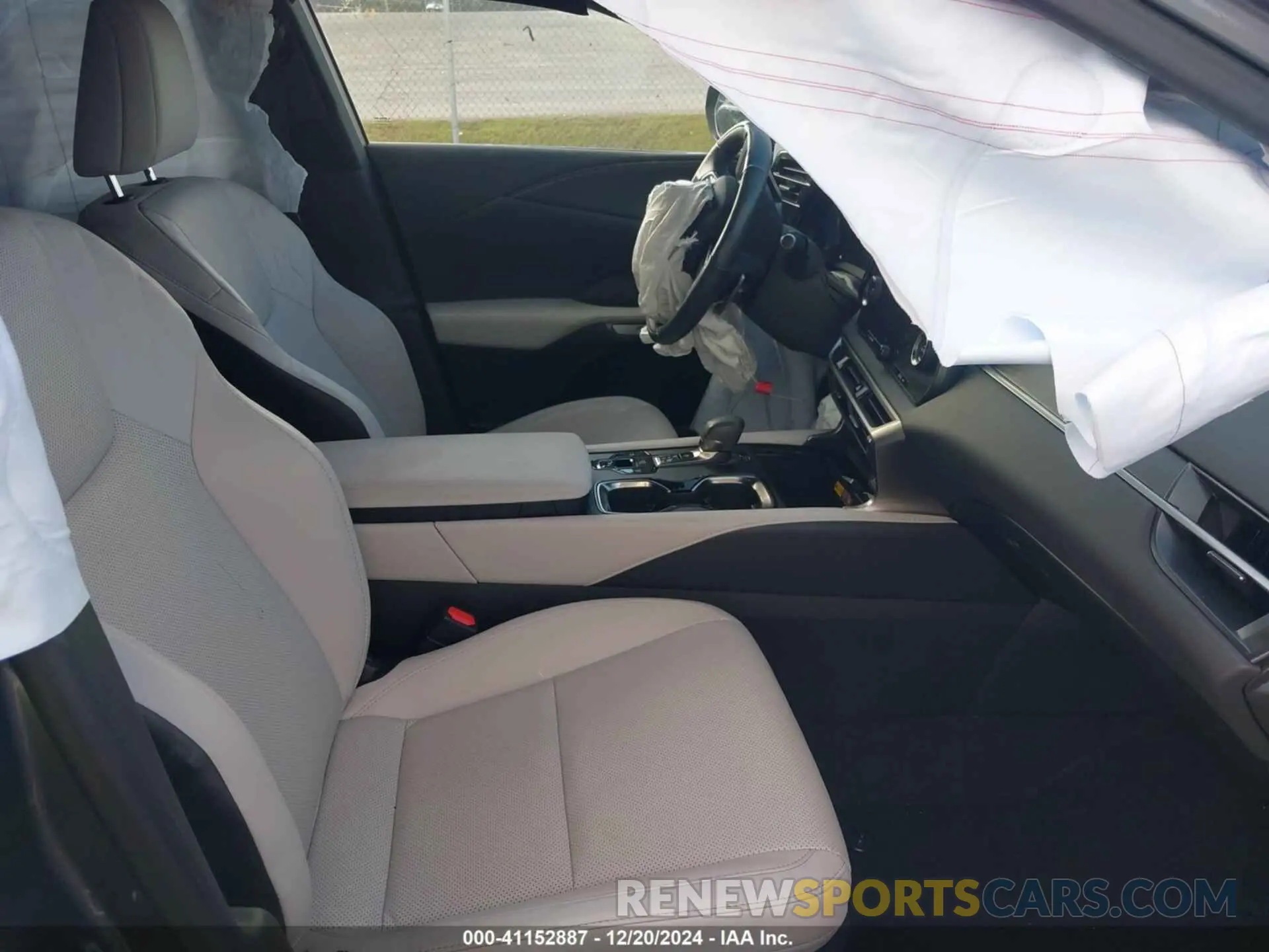 5 fotografías del automóvil dañado 2T2BAMBA3PC002677 LEXUS RX 350 2023