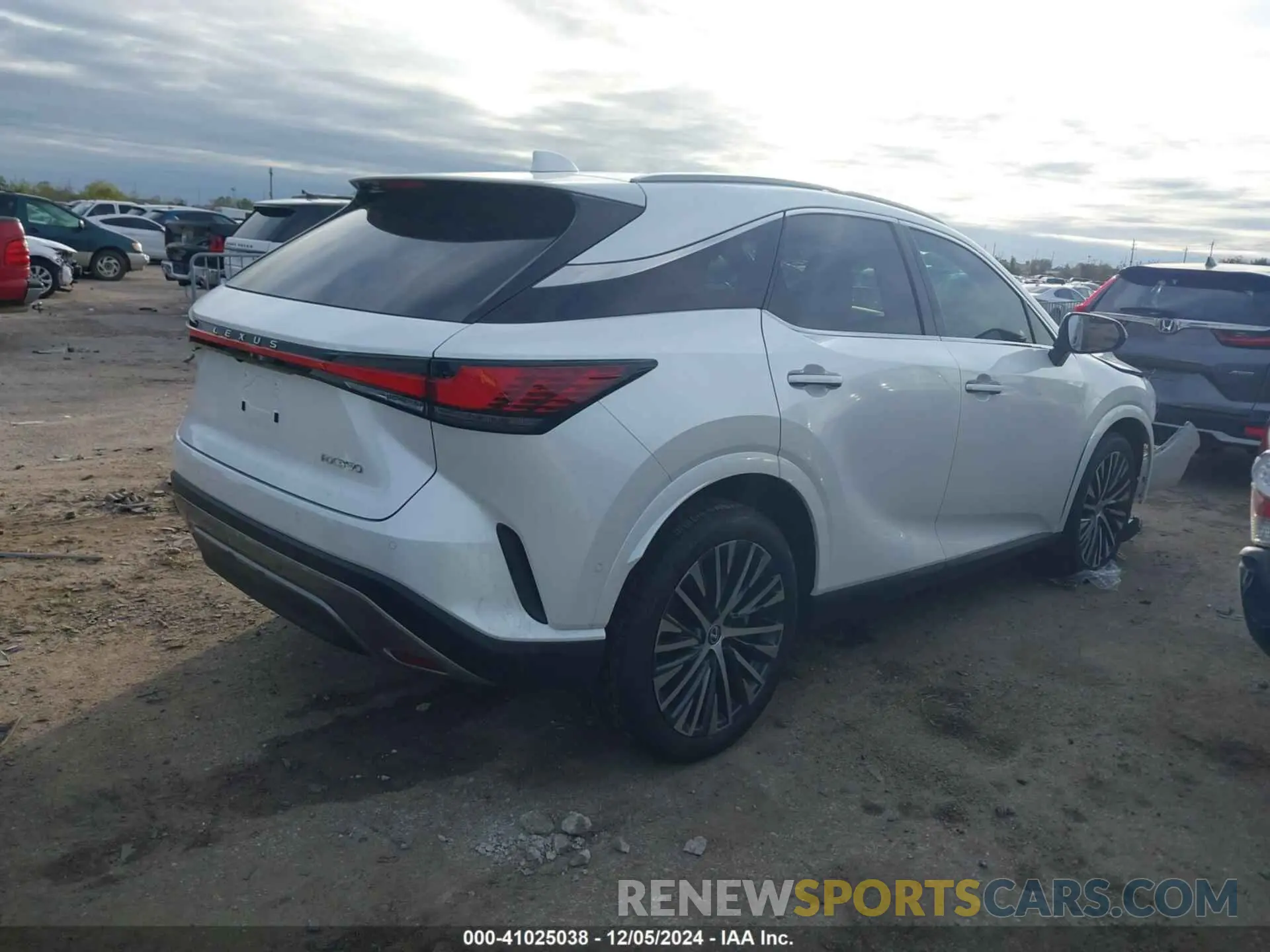 4 fotografías del automóvil dañado 2T2BAMBA3PC011153 LEXUS RX 350 2023