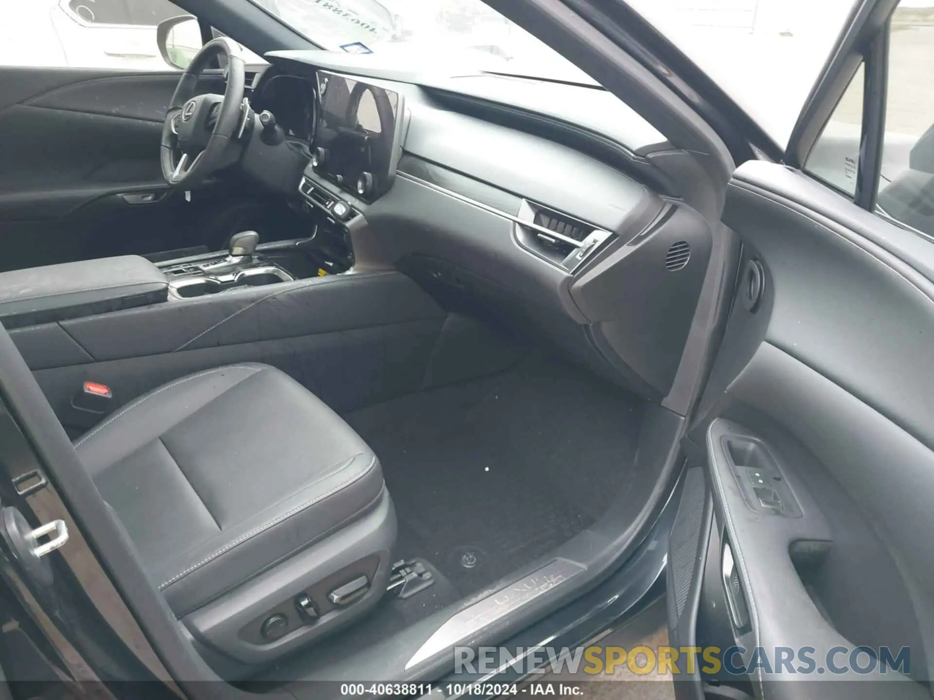 5 fotografías del automóvil dañado 2T2BAMBA4PC022257 LEXUS RX 350 2023