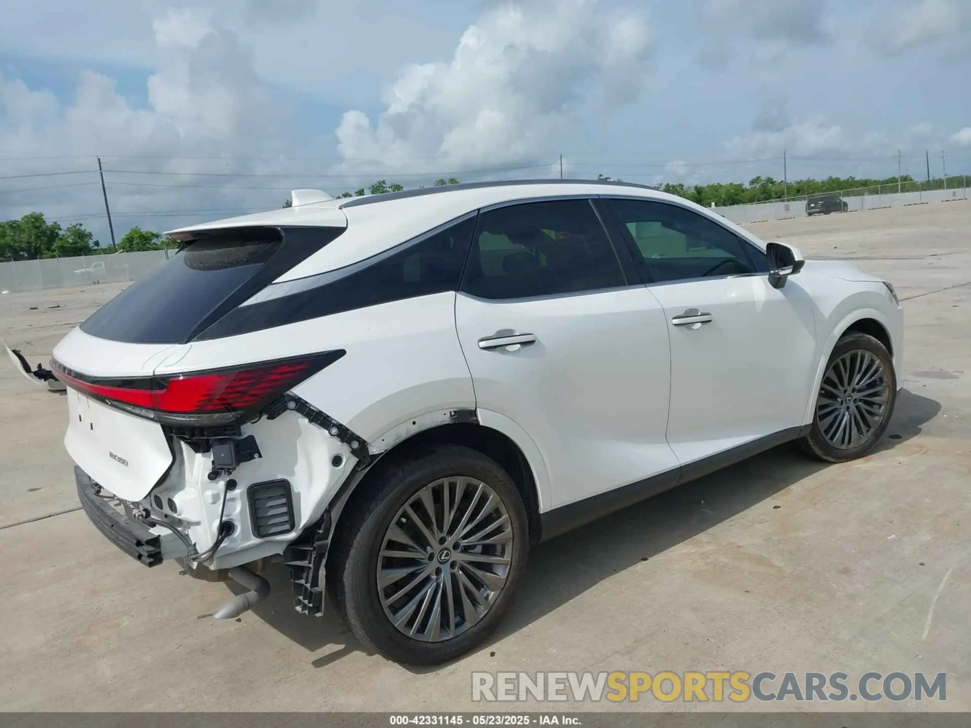 4 fotografías del automóvil dañado 2T2BAMBA5PC003698 LEXUS RX 350 2023