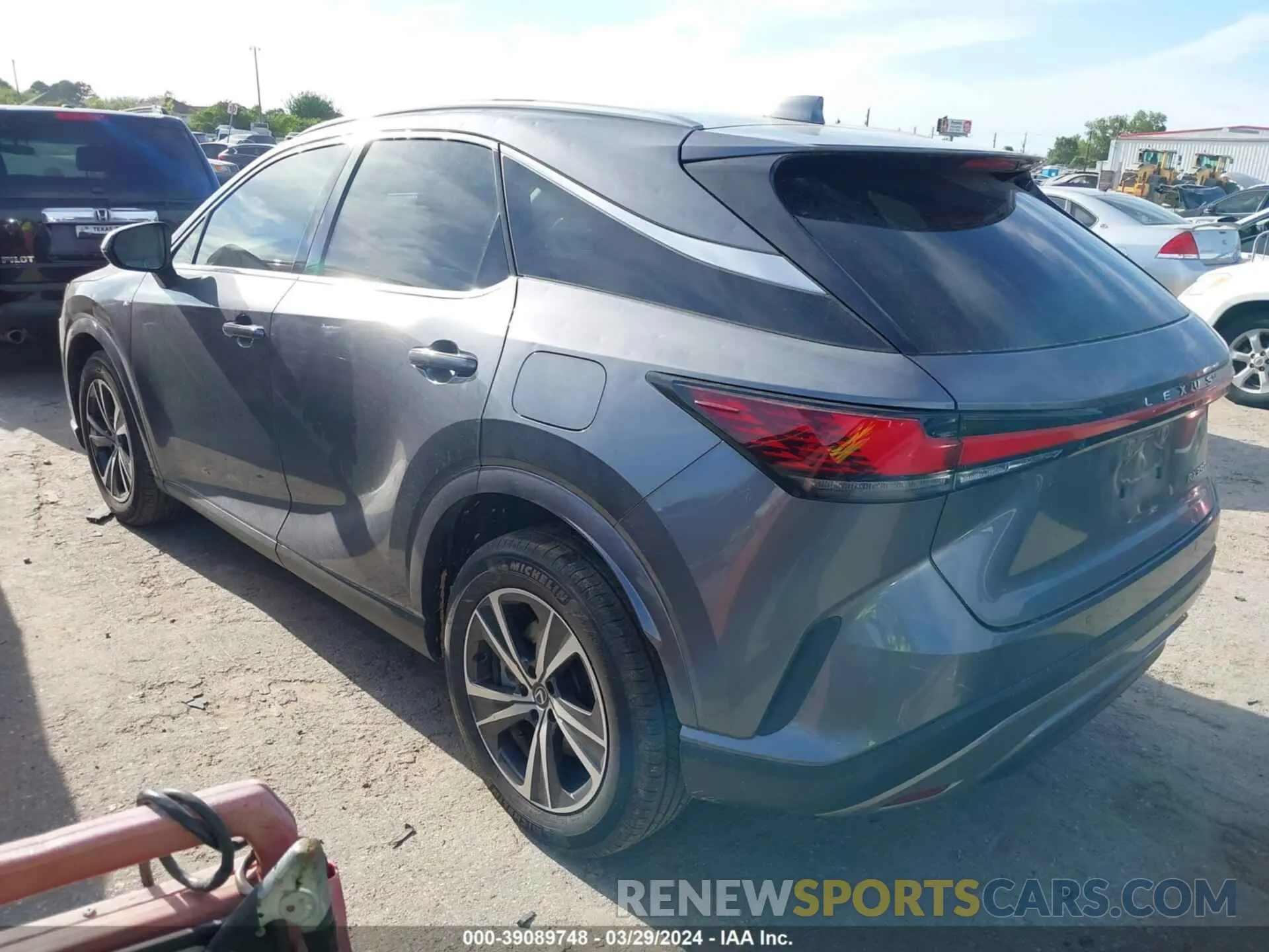 3 fotografías del automóvil dañado 2T2BAMBA6PC004066 LEXUS RX 350 2023