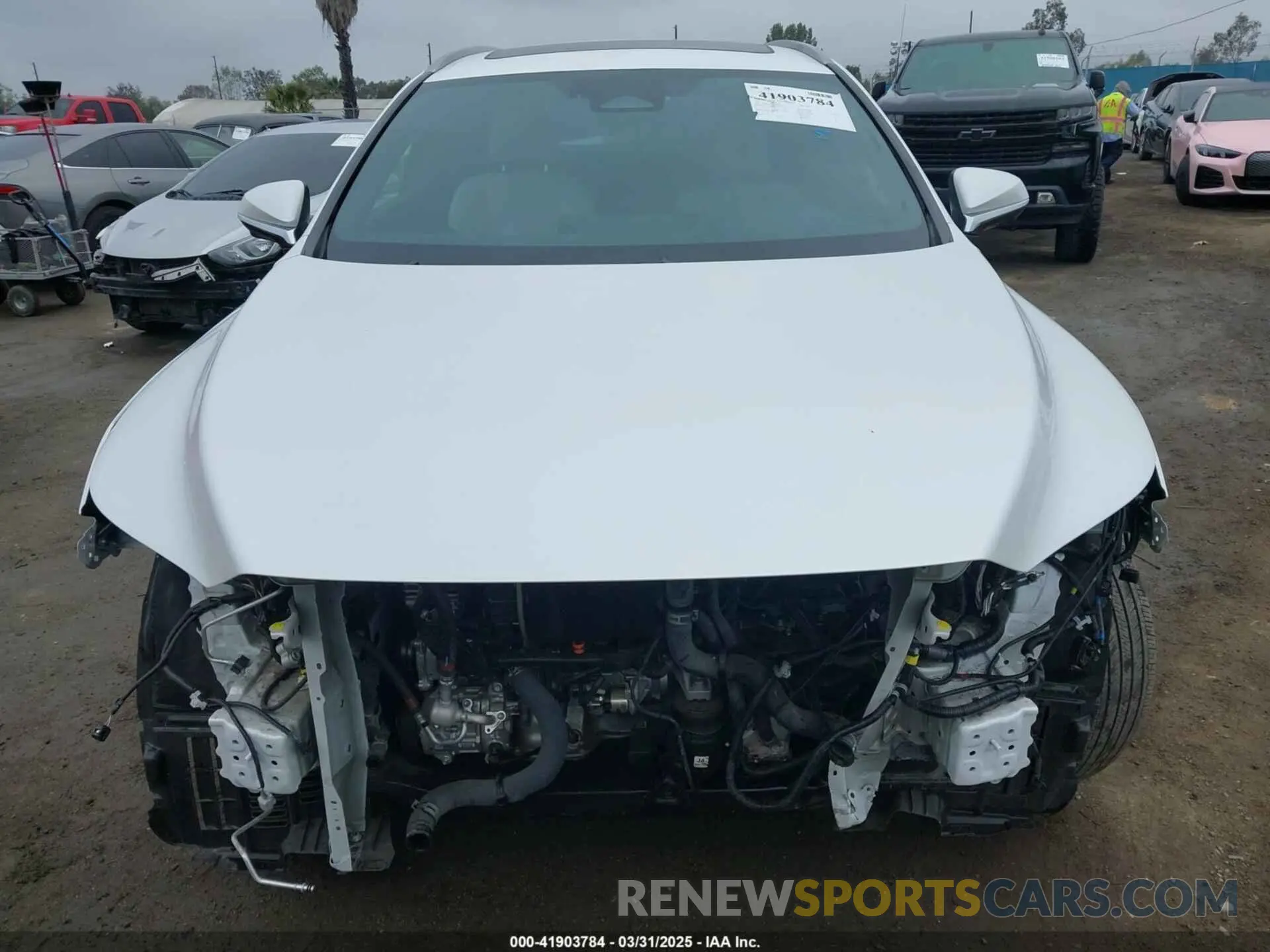 13 fotografías del automóvil dañado 2T2BAMBA6PC013530 LEXUS RX 350 2023