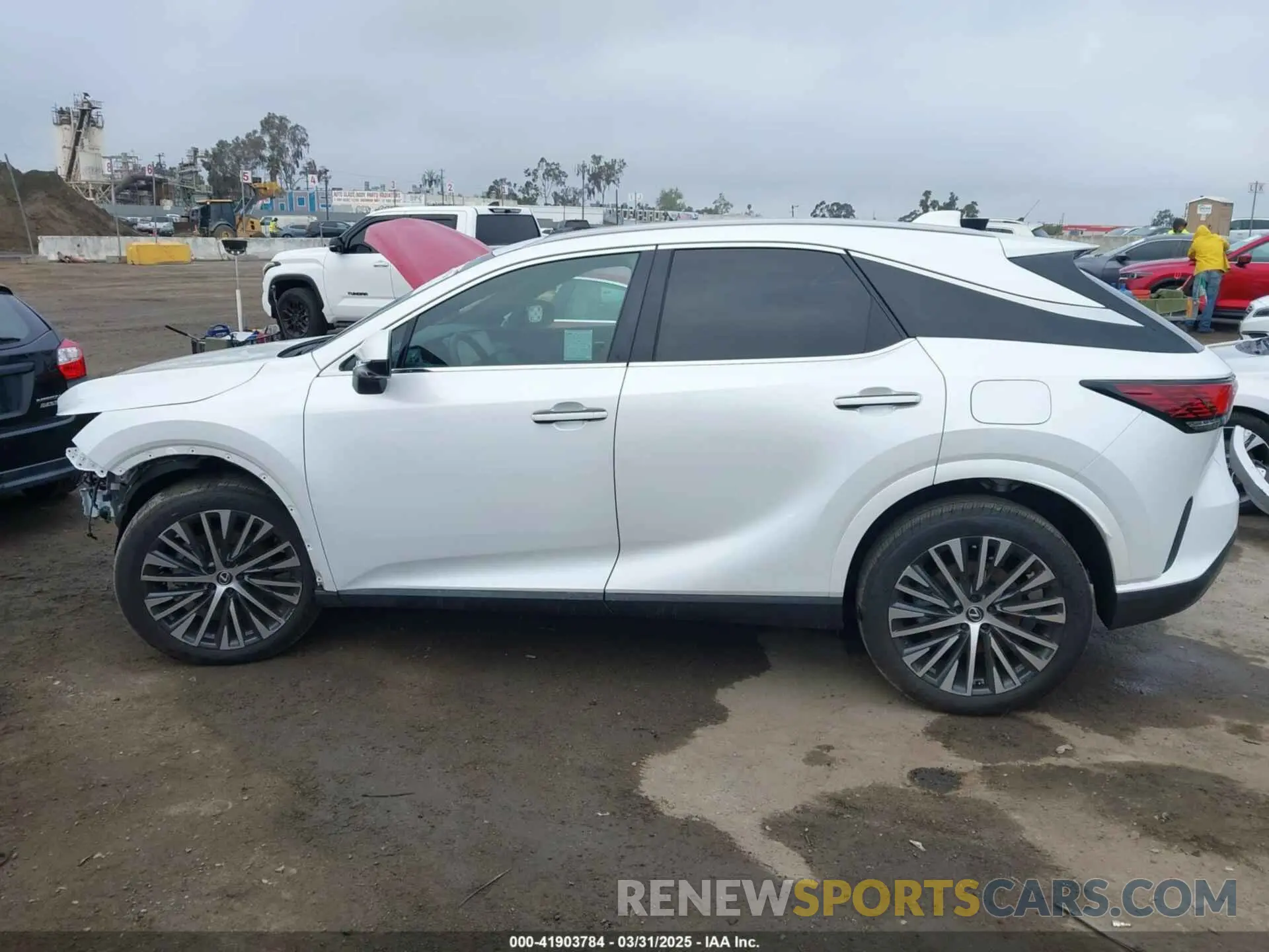 15 fotografías del automóvil dañado 2T2BAMBA6PC013530 LEXUS RX 350 2023