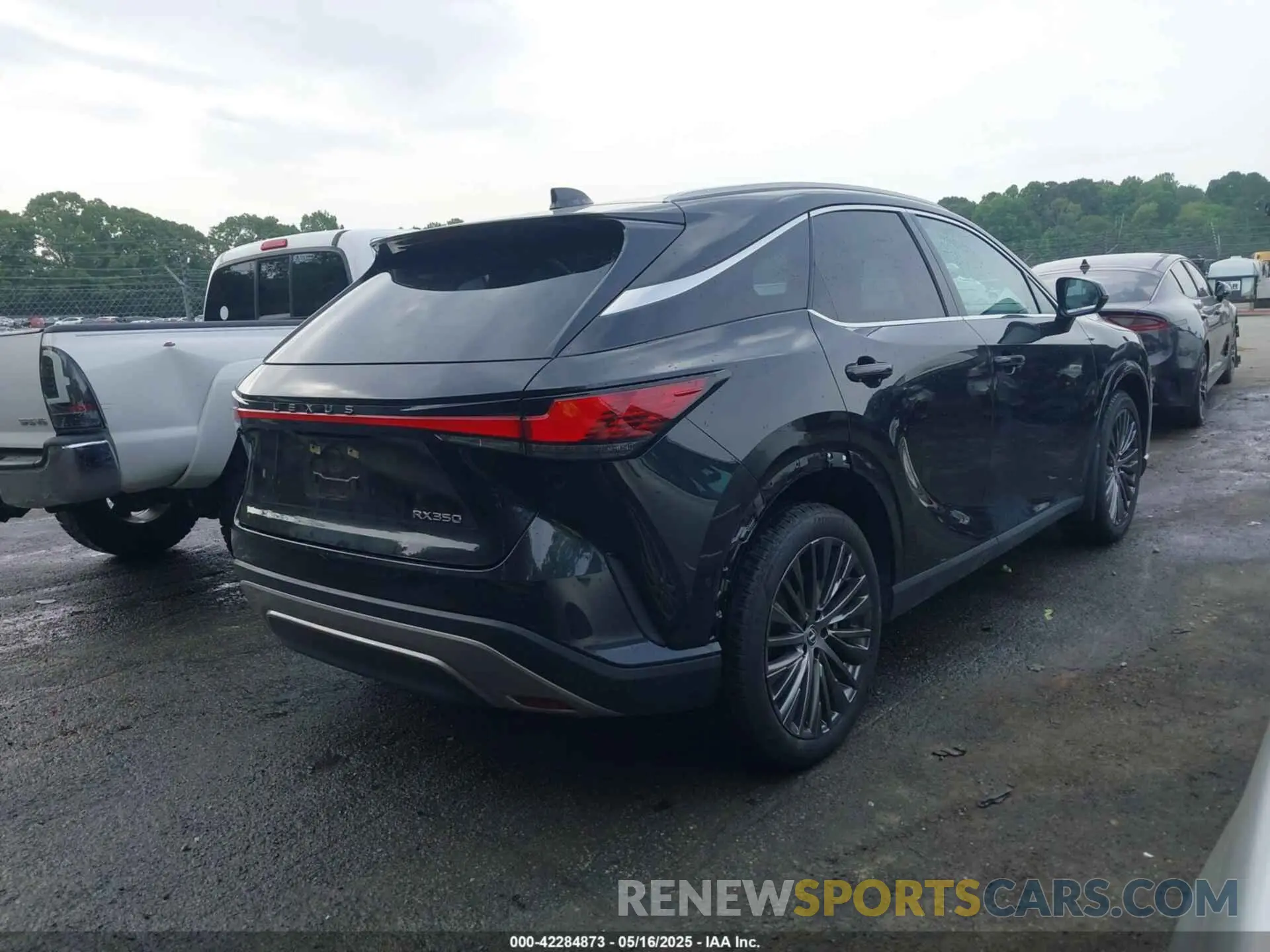 4 fotografías del automóvil dañado 2T2BAMBA6PC020672 LEXUS RX 350 2023