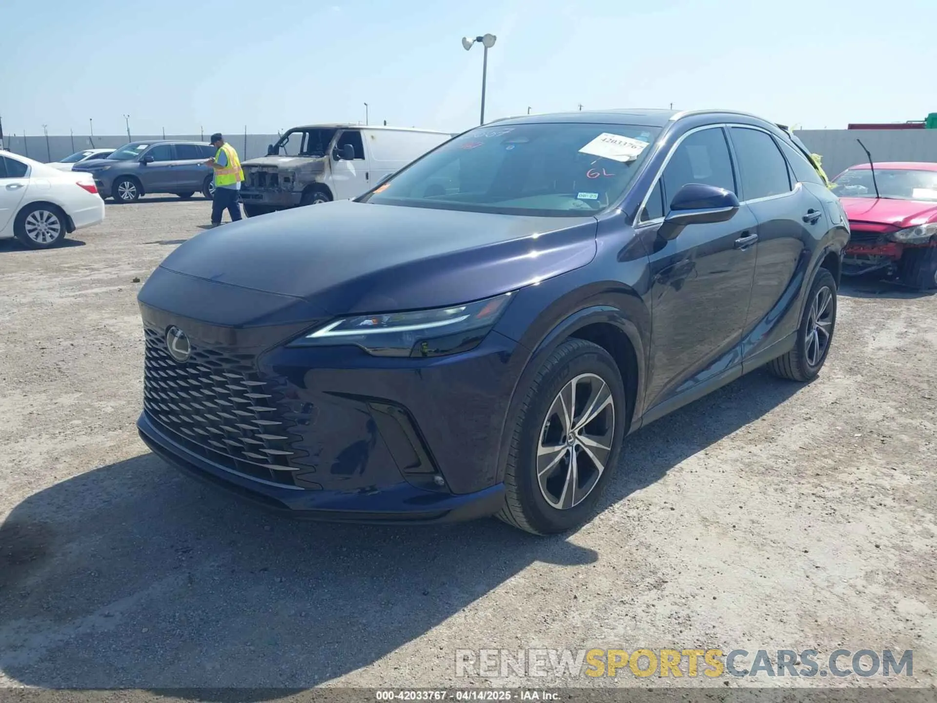2 fotografías del automóvil dañado 2T2BAMBA6PC021319 LEXUS RX 350 2023