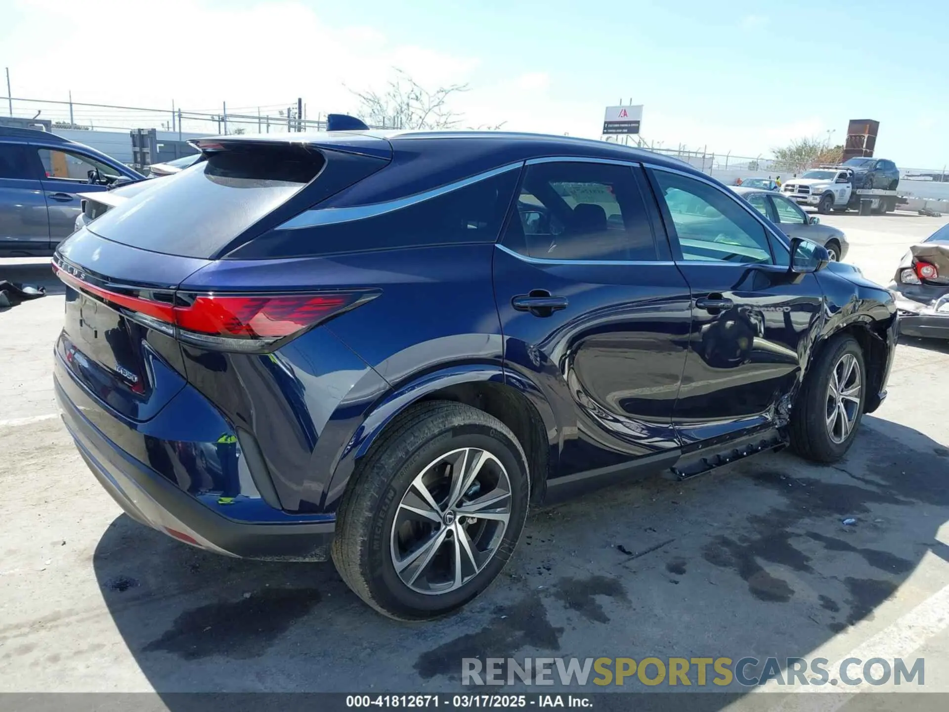 4 fotografías del automóvil dañado 2T2BAMBA7PC007168 LEXUS RX 350 2023