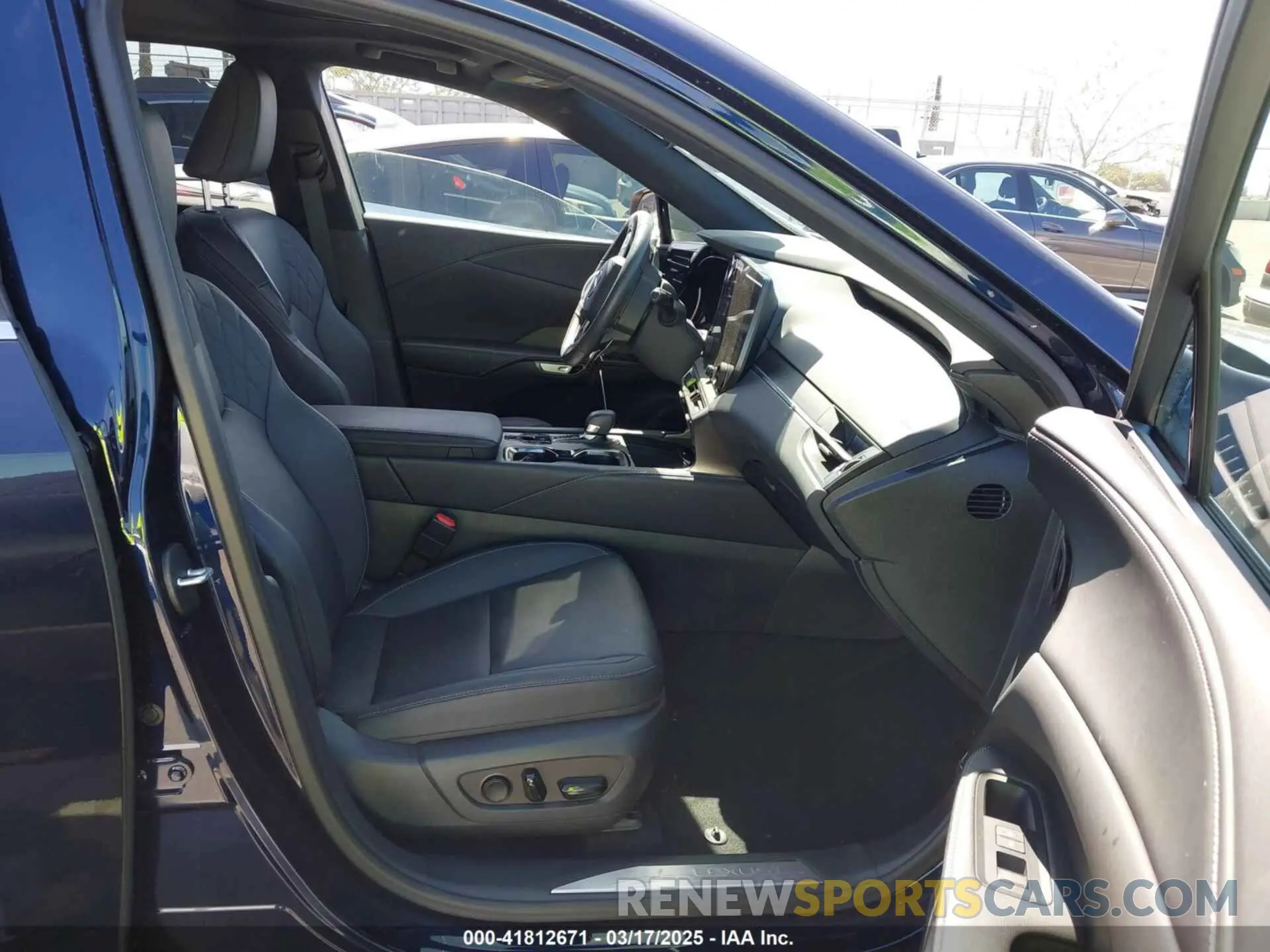 5 fotografías del automóvil dañado 2T2BAMBA7PC007168 LEXUS RX 350 2023