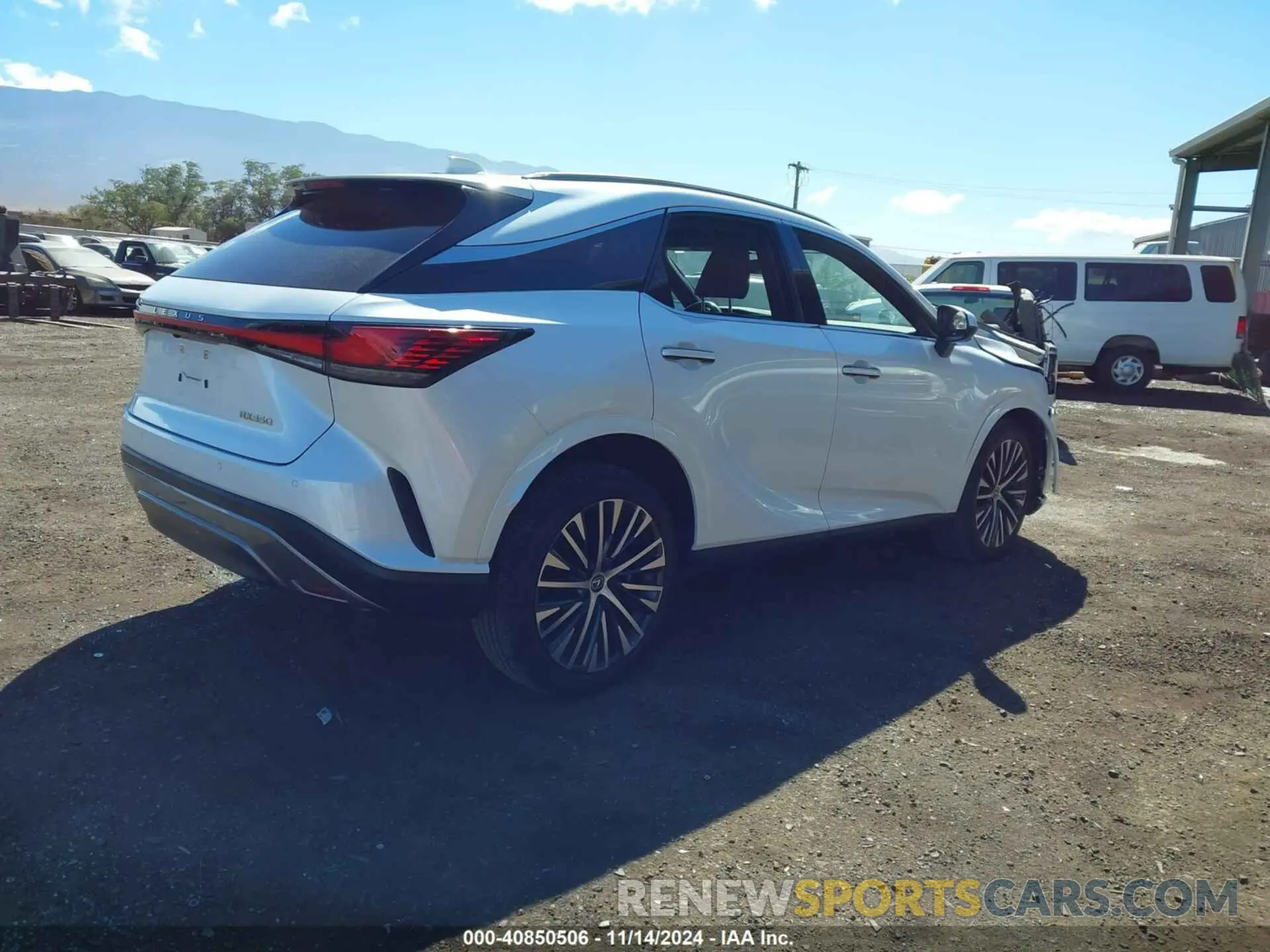 4 fotografías del automóvil dañado 2T2BAMBA7PC007963 LEXUS RX 350 2023