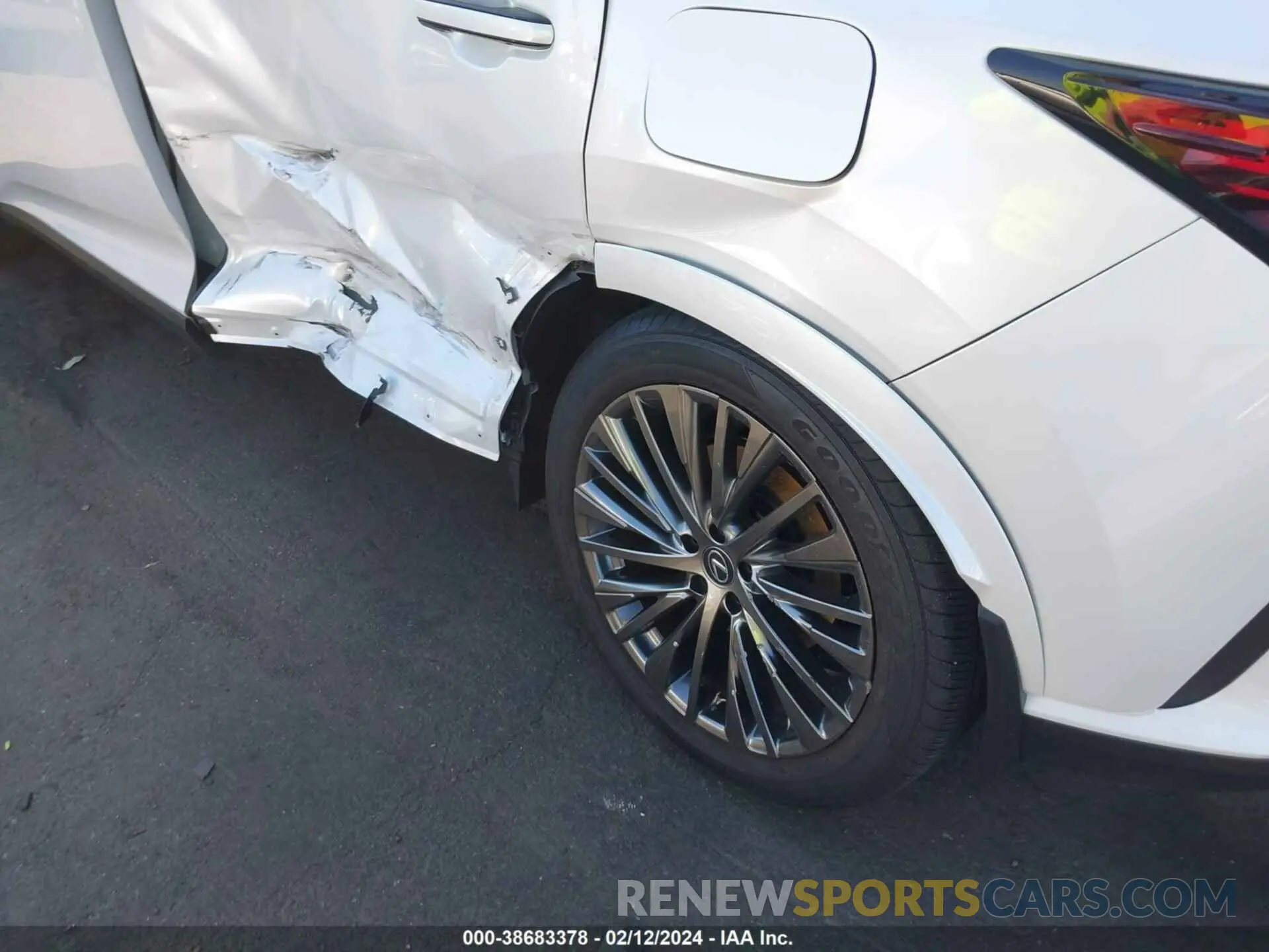 12 fotografías del automóvil dañado 2T2BAMBA7PC008952 LEXUS RX 350 2023