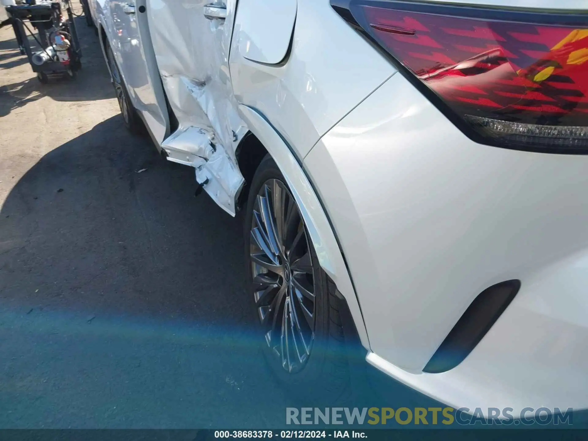 18 fotografías del automóvil dañado 2T2BAMBA7PC008952 LEXUS RX 350 2023