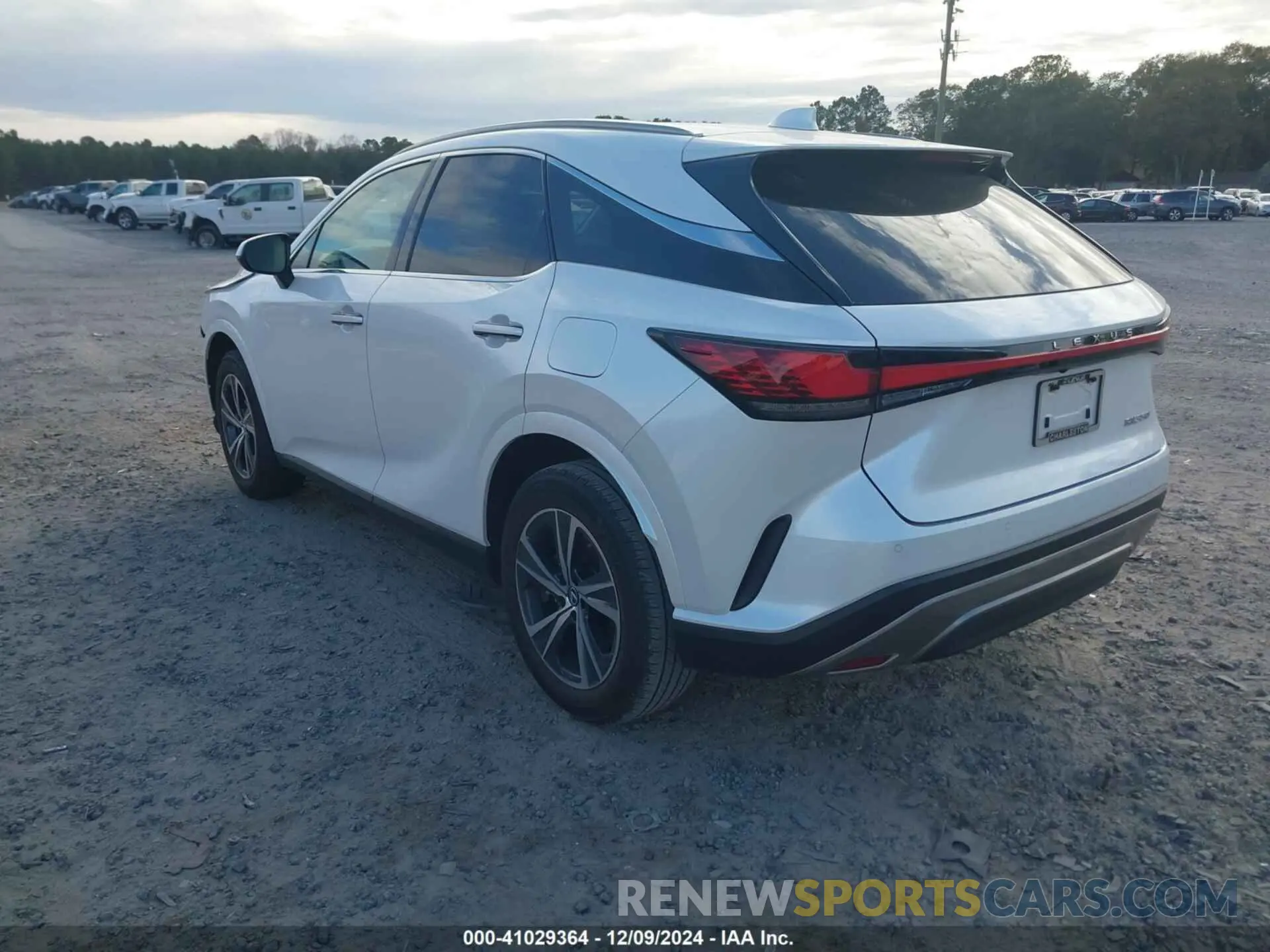 3 fotografías del automóvil dañado 2T2BAMBA9PC016602 LEXUS RX 350 2023