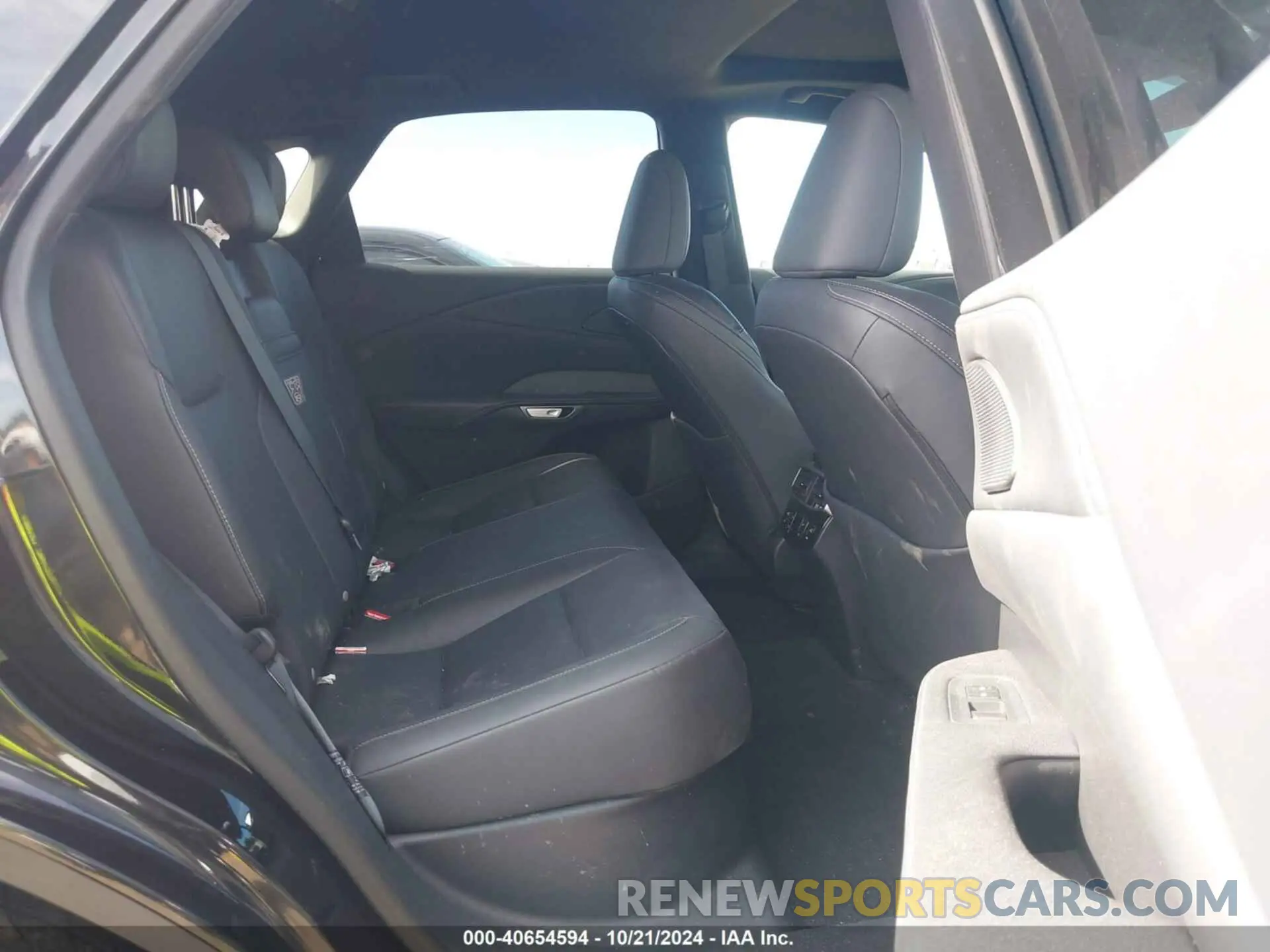 8 fotografías del automóvil dañado 2T2BAMCA0PC038339 LEXUS RX 350 2023
