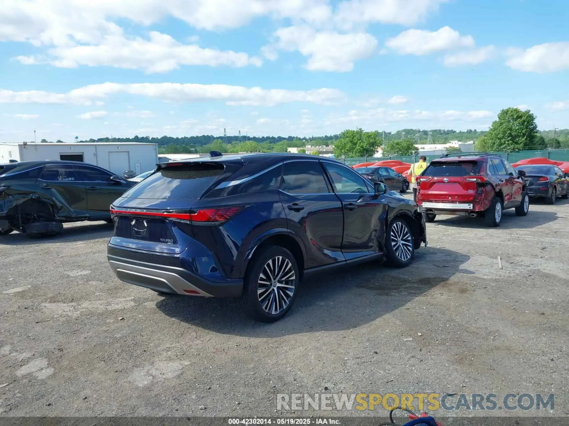 4 fotografías del automóvil dañado 2T2BAMCA1PC029827 LEXUS RX 350 2023