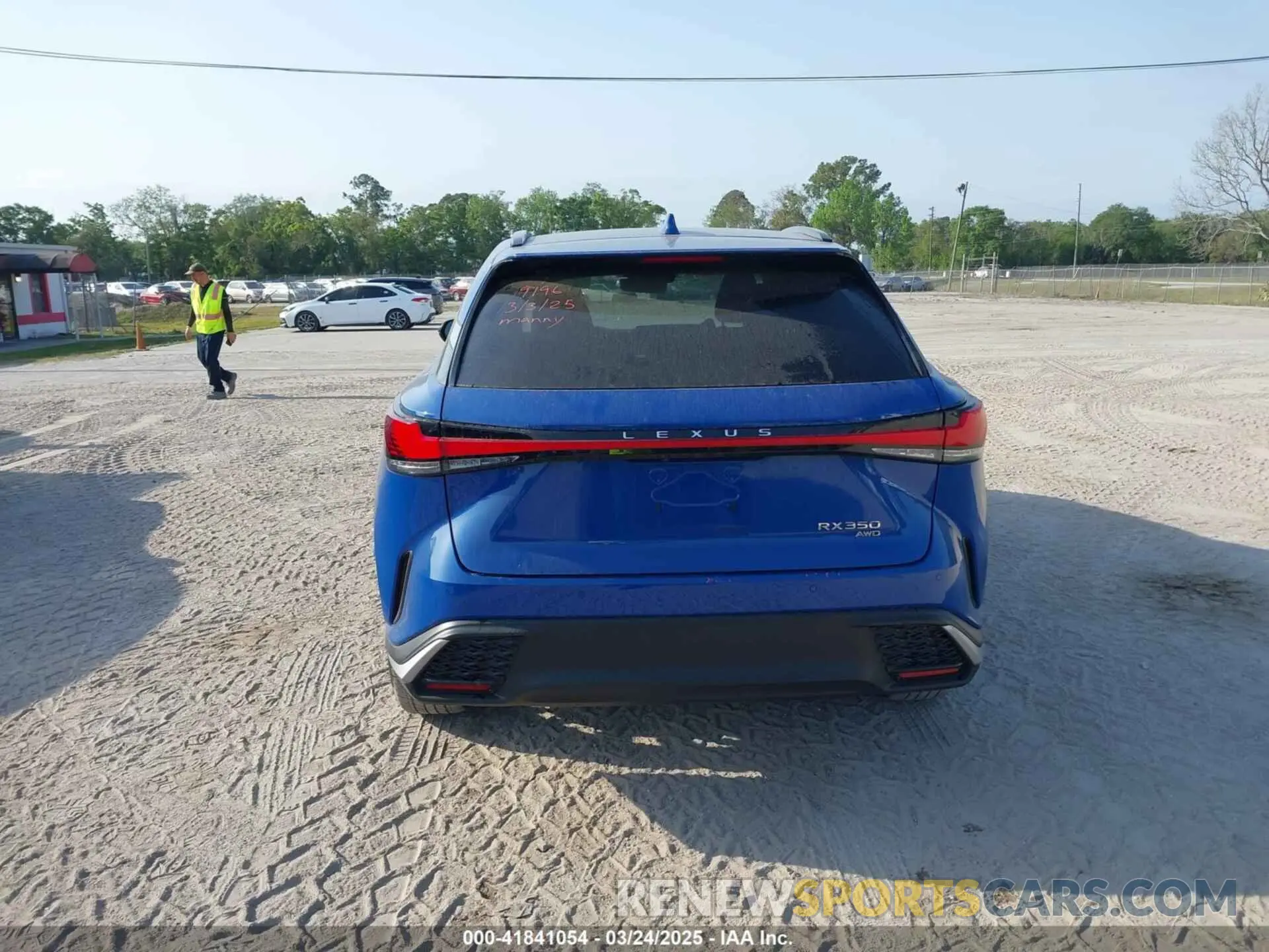 16 fotografías del automóvil dañado 2T2BAMCA3PC016206 LEXUS RX 350 2023